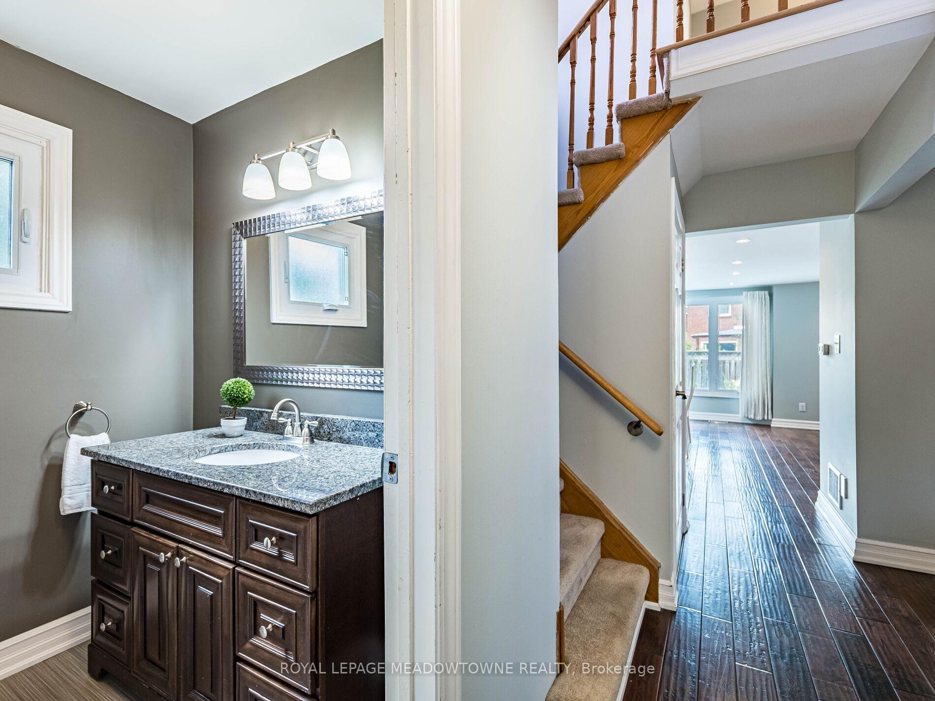 Photo 4 of 117 Fairglen Avenue, Brampton, Brampton West — HOMEH