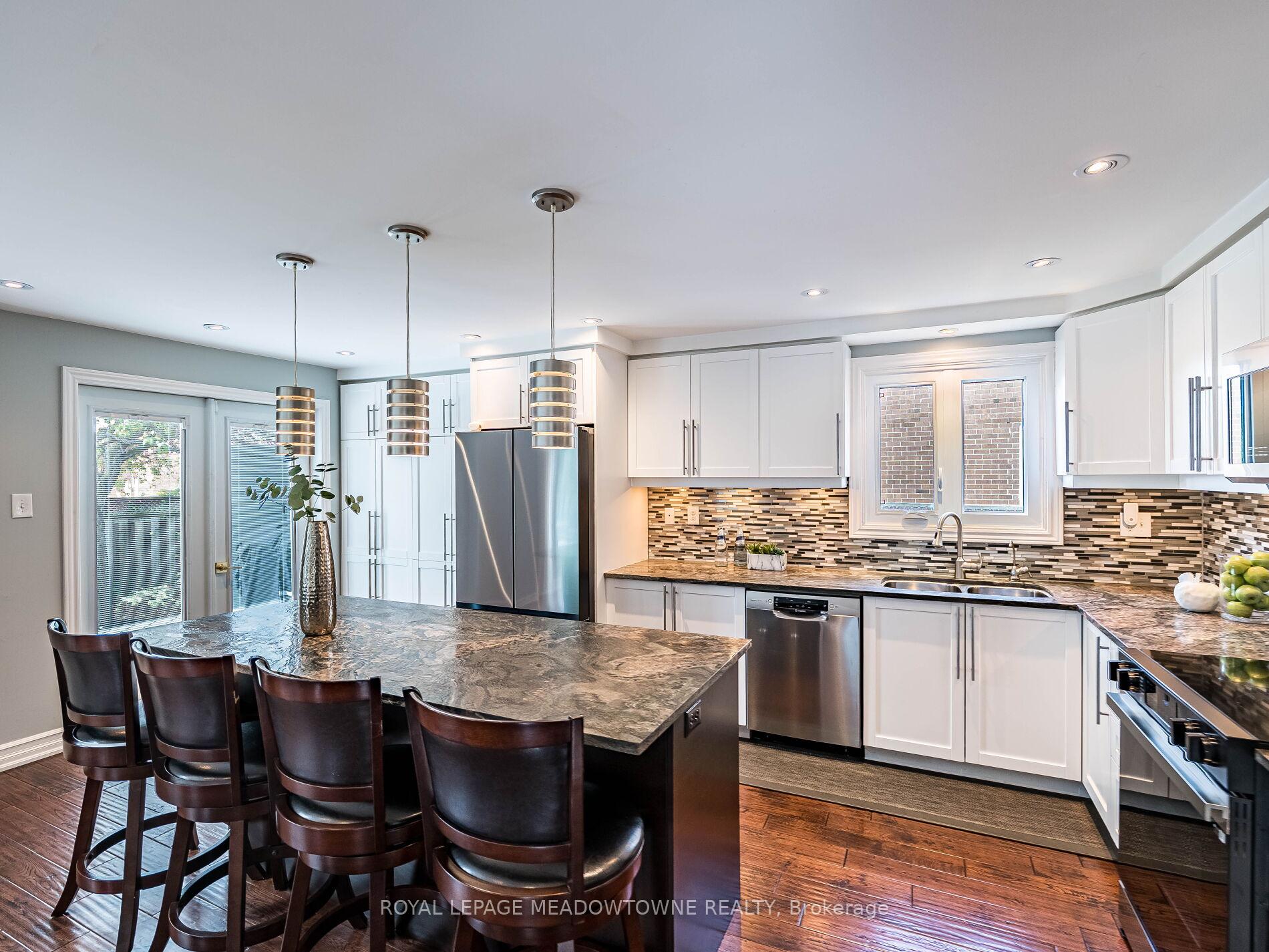 Photo 17 of 117 Fairglen Avenue, Brampton, Brampton West — HOMEH
