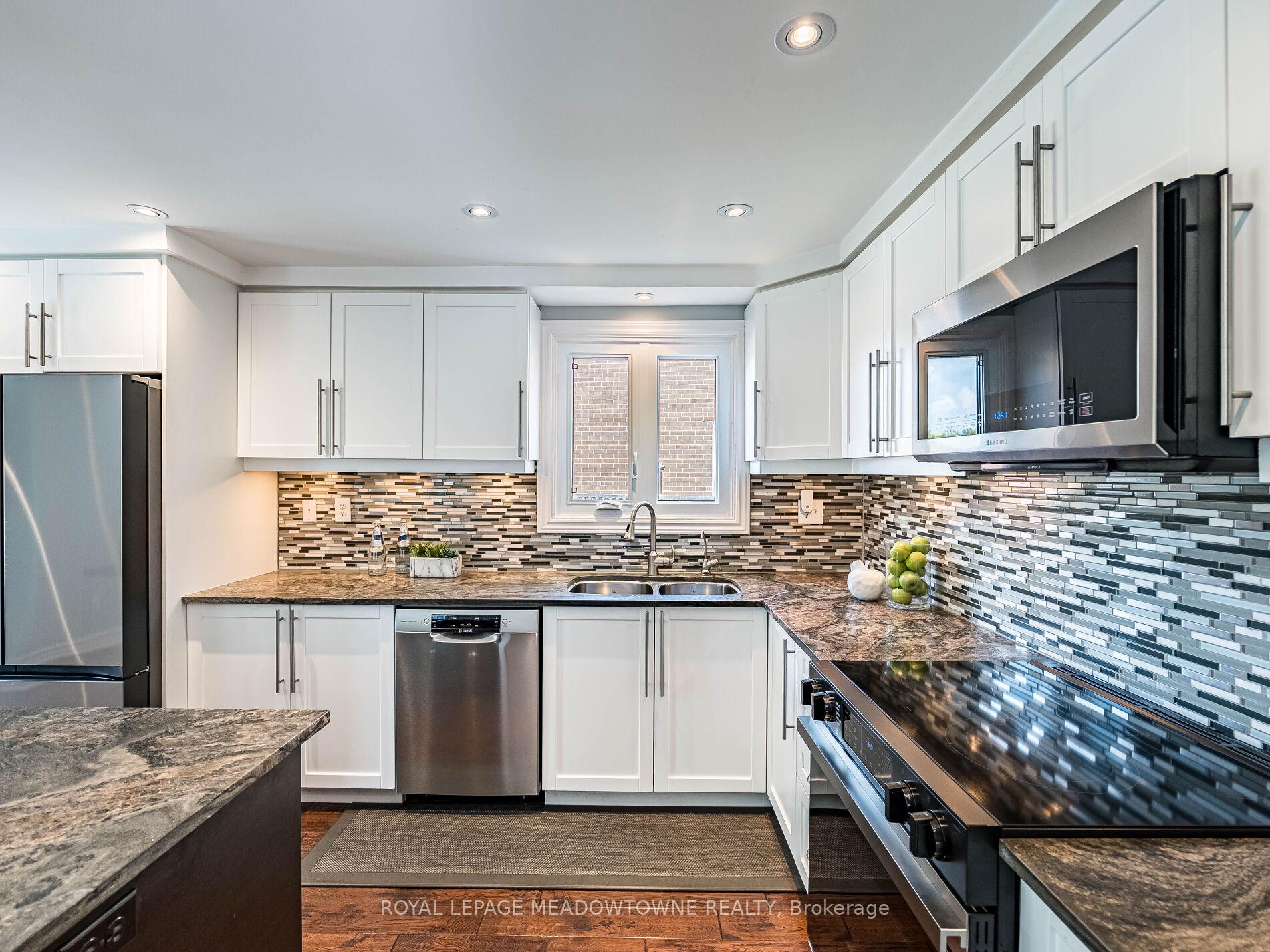 Photo 24 of 117 Fairglen Avenue, Brampton, Brampton West — HOMEH