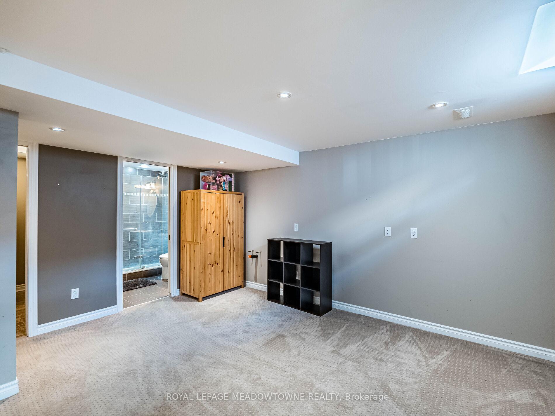 Photo 42 of 117 Fairglen Avenue, Brampton, Brampton West — HOMEH