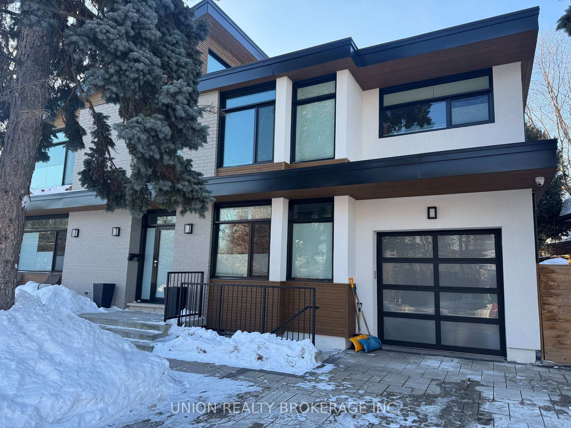 Photo 10 of Unit Lower, 27 Barbara Crescent, Toronto, East York — HOMEH