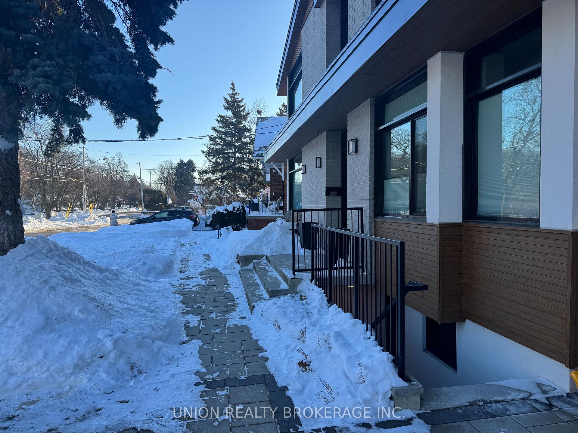 Photo 2 of Unit Lower, 27 Barbara Crescent, Toronto, East York — HOMEH