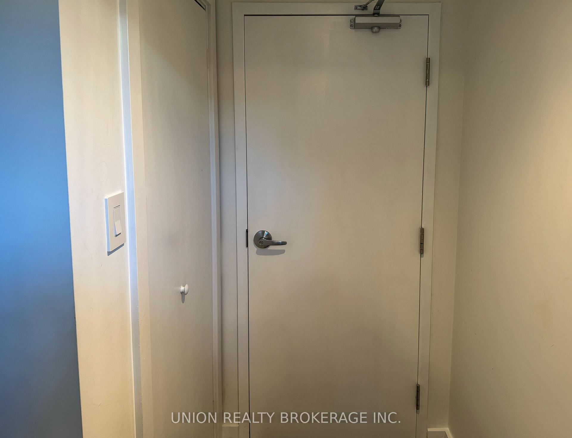 Photo 3 of Unit Lower, 27 Barbara Crescent, Toronto, East York — HOMEH