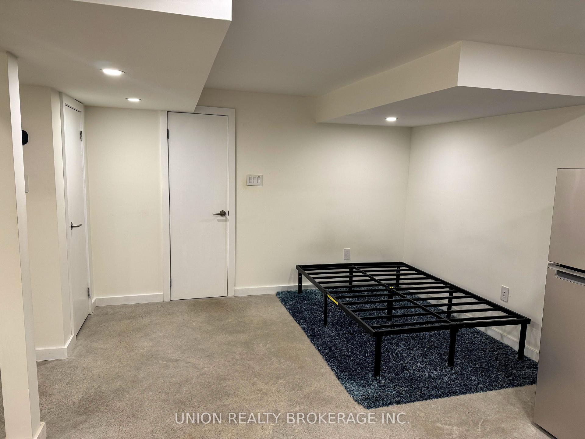 Photo 5 of Unit Lower, 27 Barbara Crescent, Toronto, East York — HOMEH