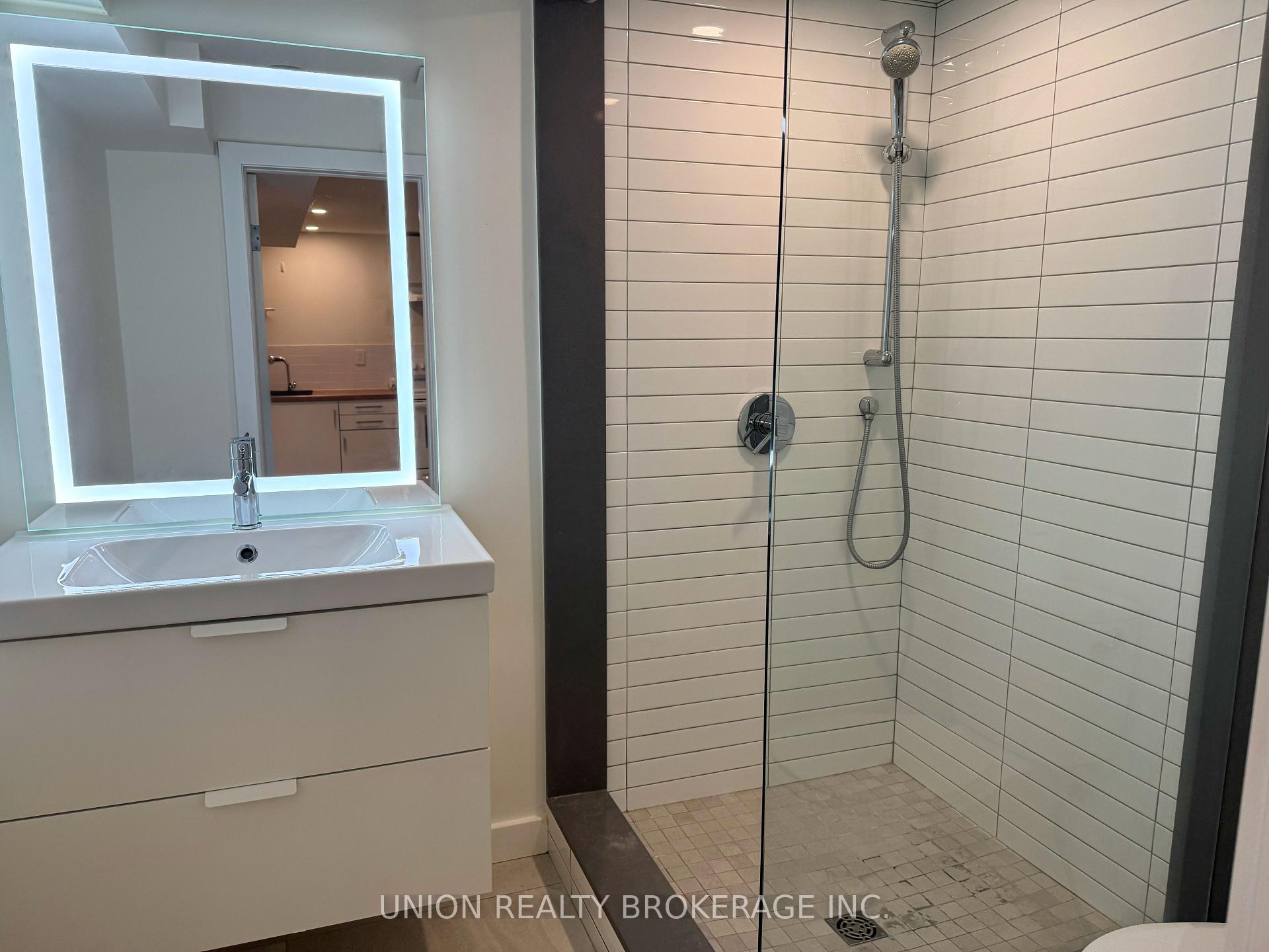 Photo 7 of Unit Lower, 27 Barbara Crescent, Toronto, East York — HOMEH