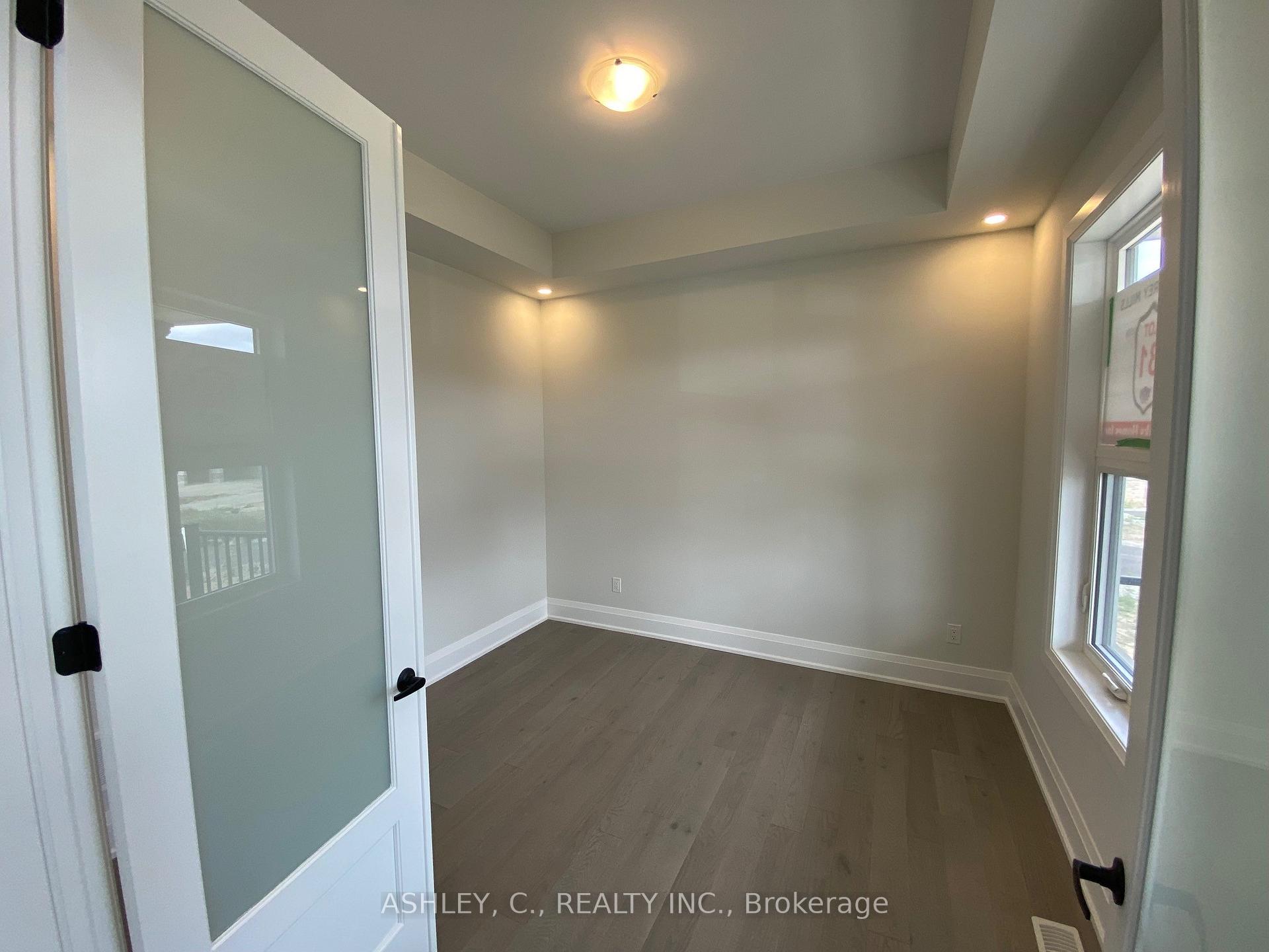 Photo 5 of 118 William Crisp Drive, Caledon, Alton — HOMEH