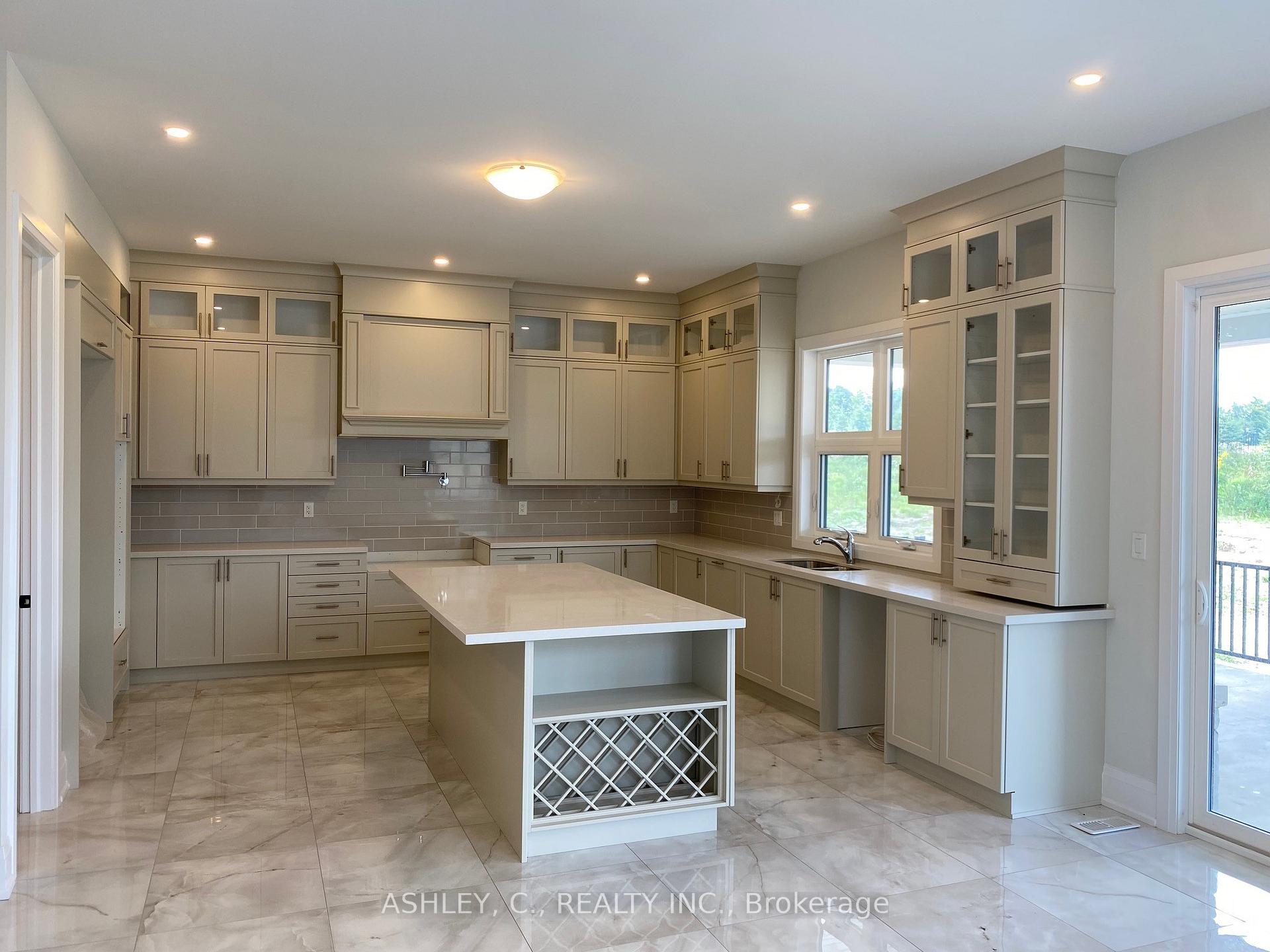 Photo 12 of 118 William Crisp Drive, Caledon, Alton — HOMEH