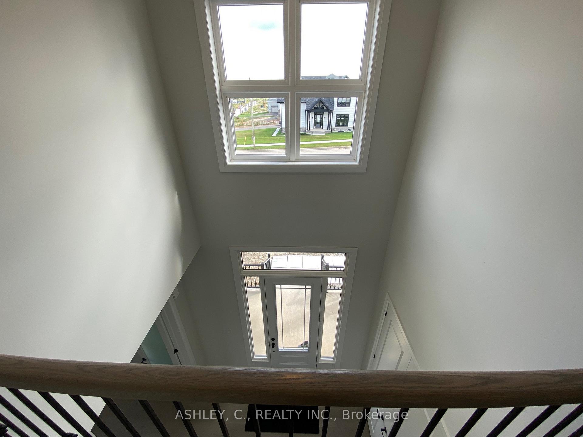 Photo 16 of 118 William Crisp Drive, Caledon, Alton — HOMEH