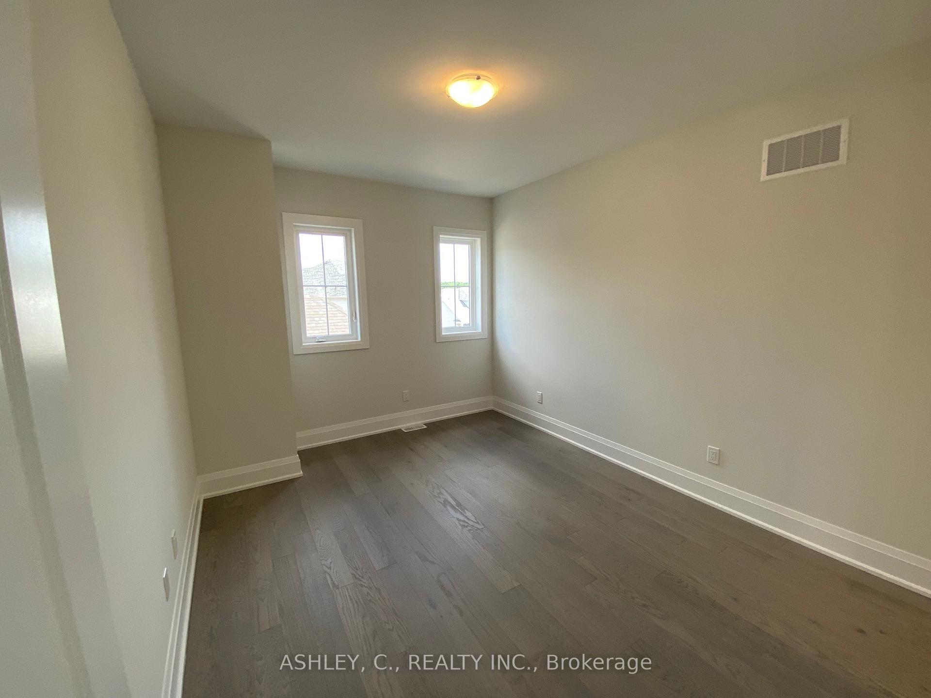 Photo 11 of 118 William Crisp Drive, Caledon, Alton — HOMEH