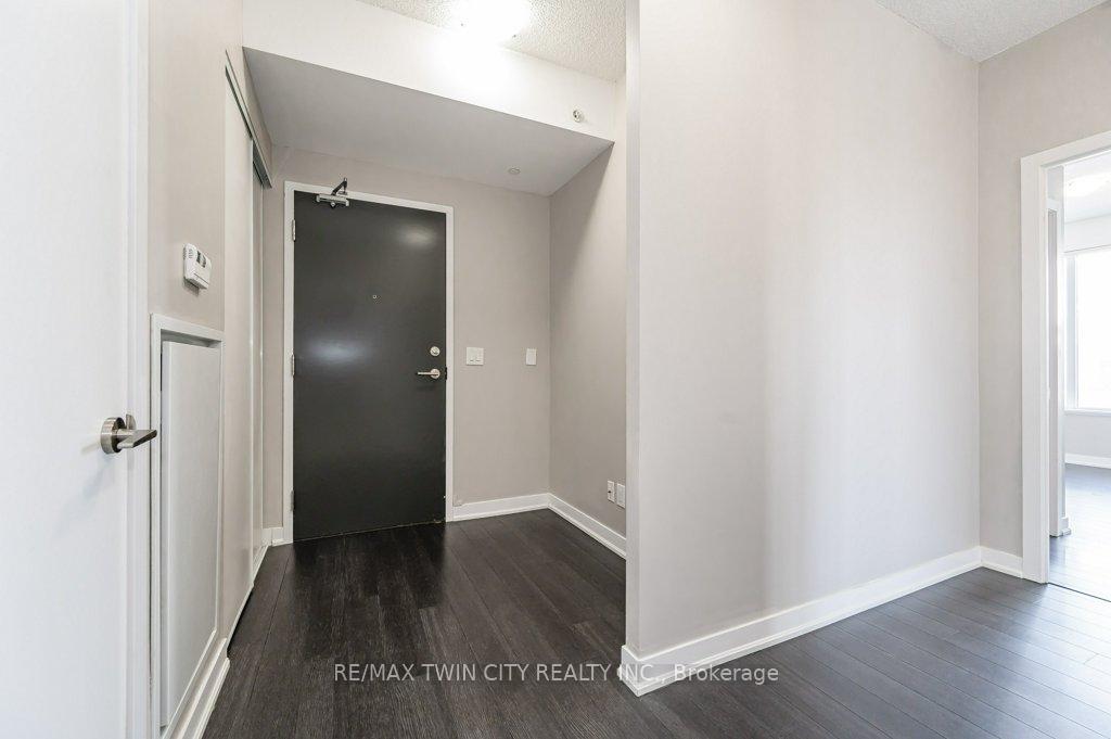 Photo 4 of Unit 402, 85 Duke Street, Kitchener, City Commercial Core — HOMEH