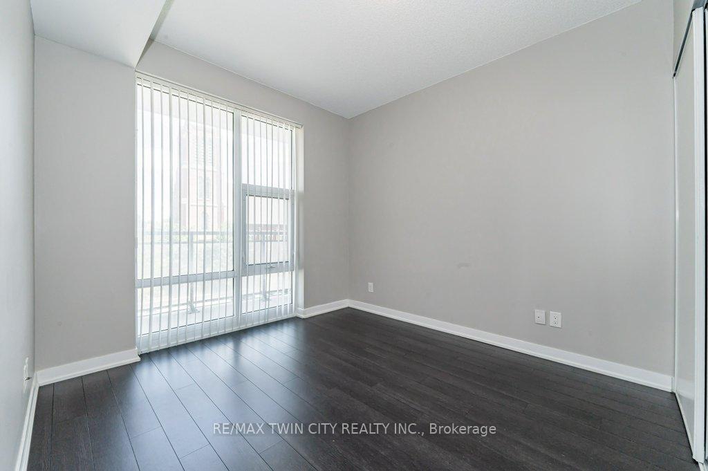 Photo 8 of Unit 402, 85 Duke Street, Kitchener, City Commercial Core — HOMEH