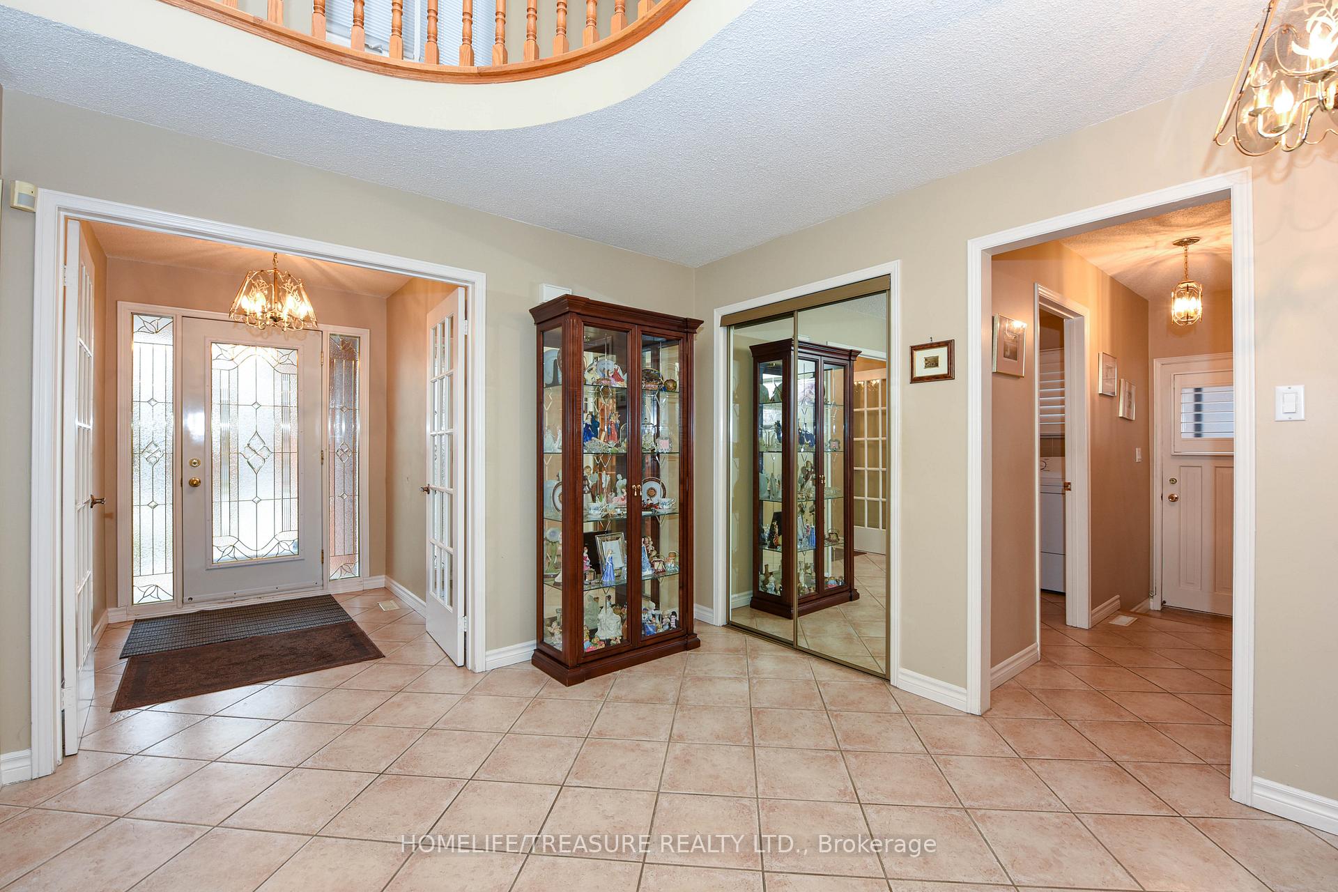 Photo 36 of 527 Aberdeen Avenue, Vaughan, East Woodbridge — HOMEH