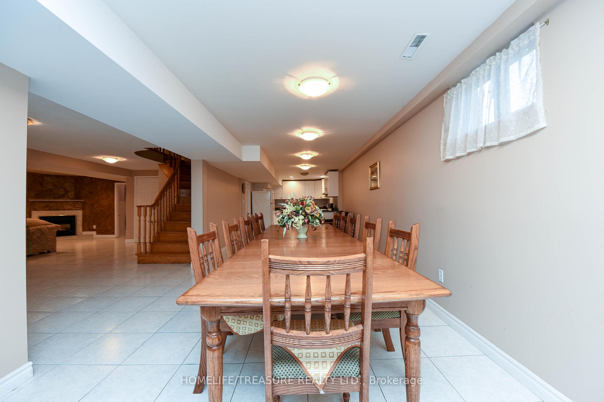 Photo 18 of 527 Aberdeen Avenue, Vaughan, East Woodbridge — HOMEH
