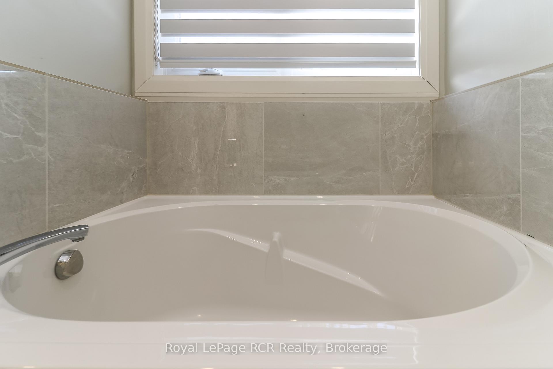 Photo 22 of Unit 22, 162 Settlers Way, Blue Mountains — HOMEH