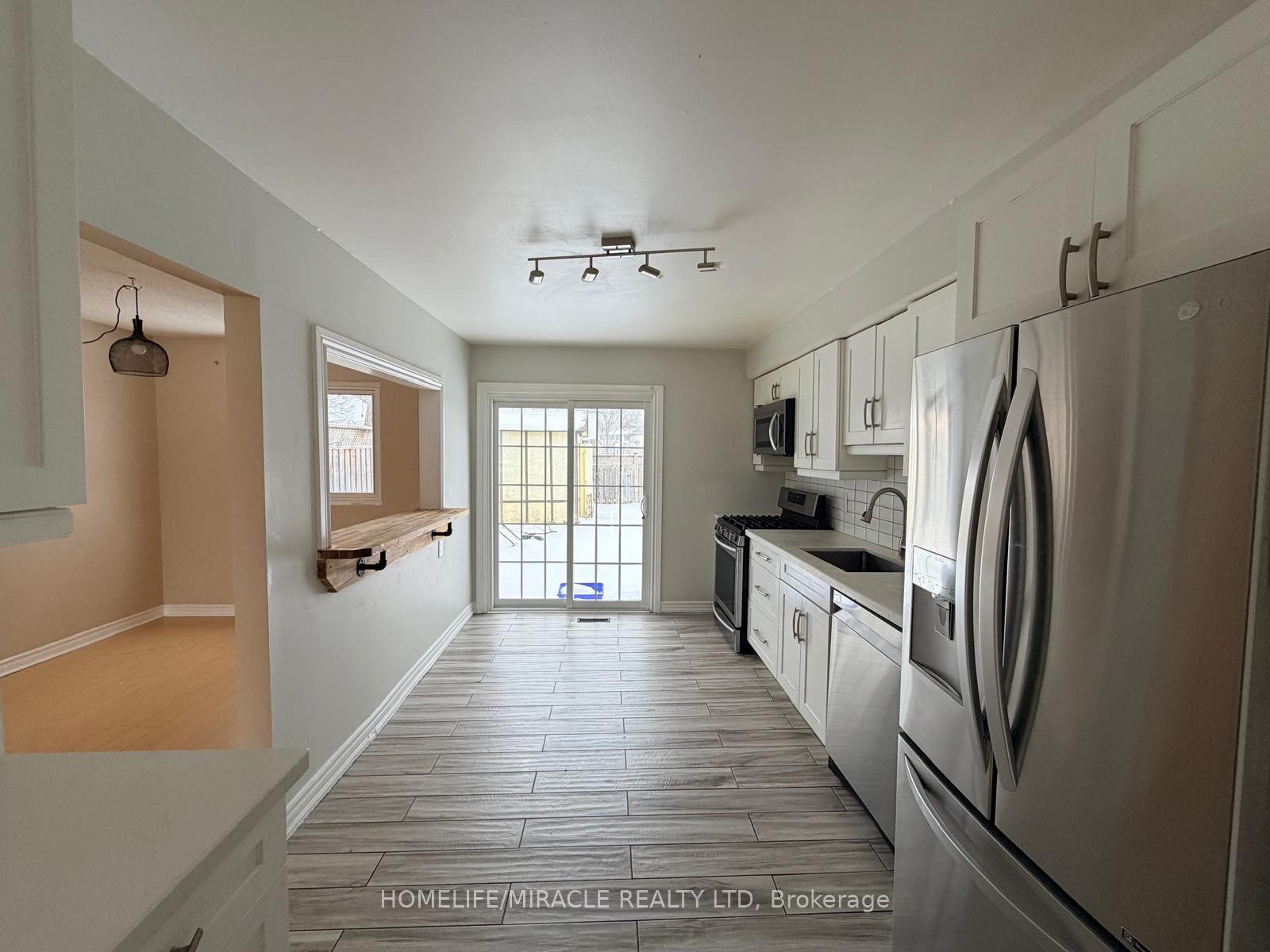 Photo 20 of 1391 Fenelon Crescent, Oshawa, Lakeview — HOMEH
