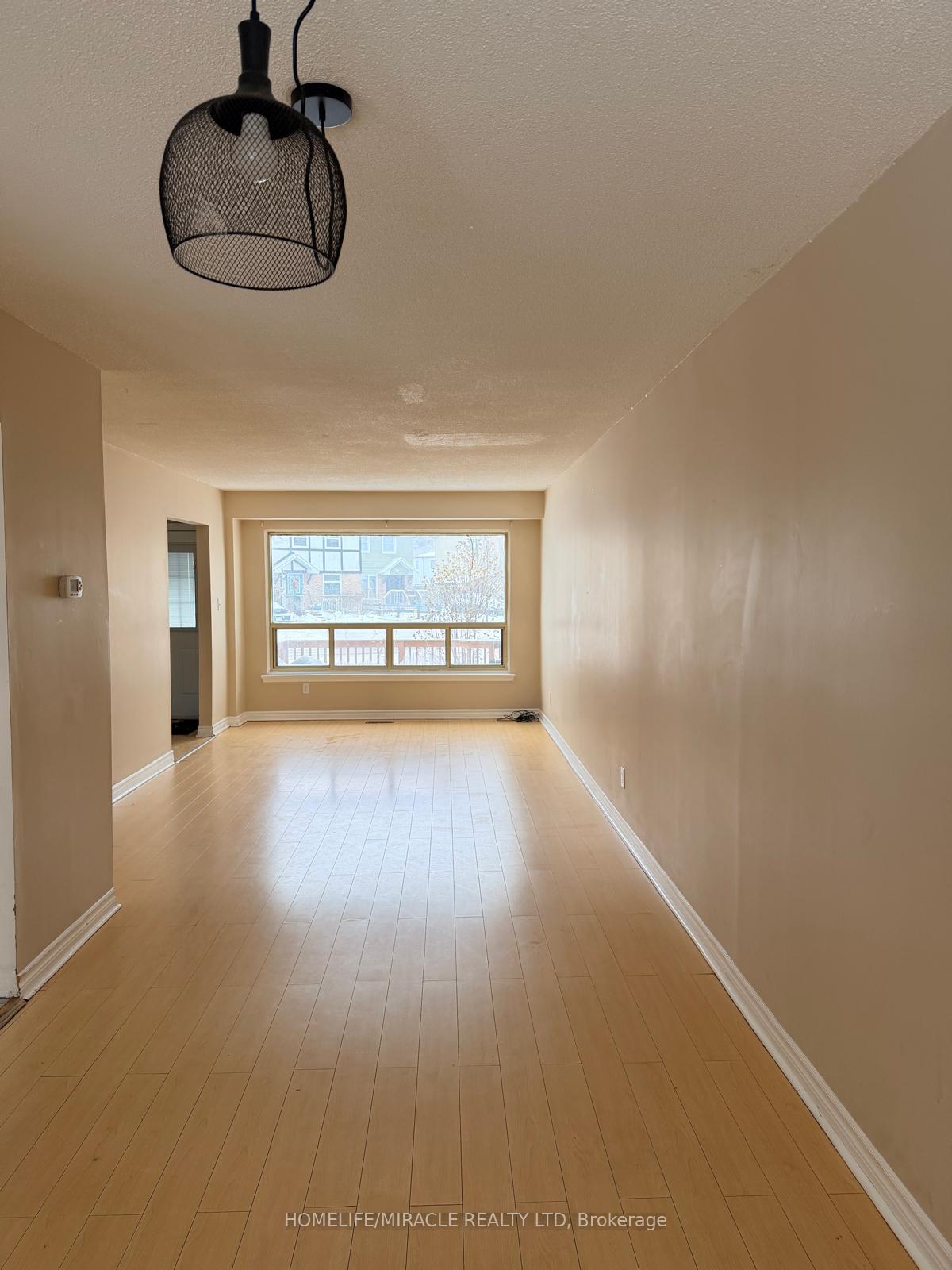 Photo 21 of 1391 Fenelon Crescent, Oshawa, Lakeview — HOMEH