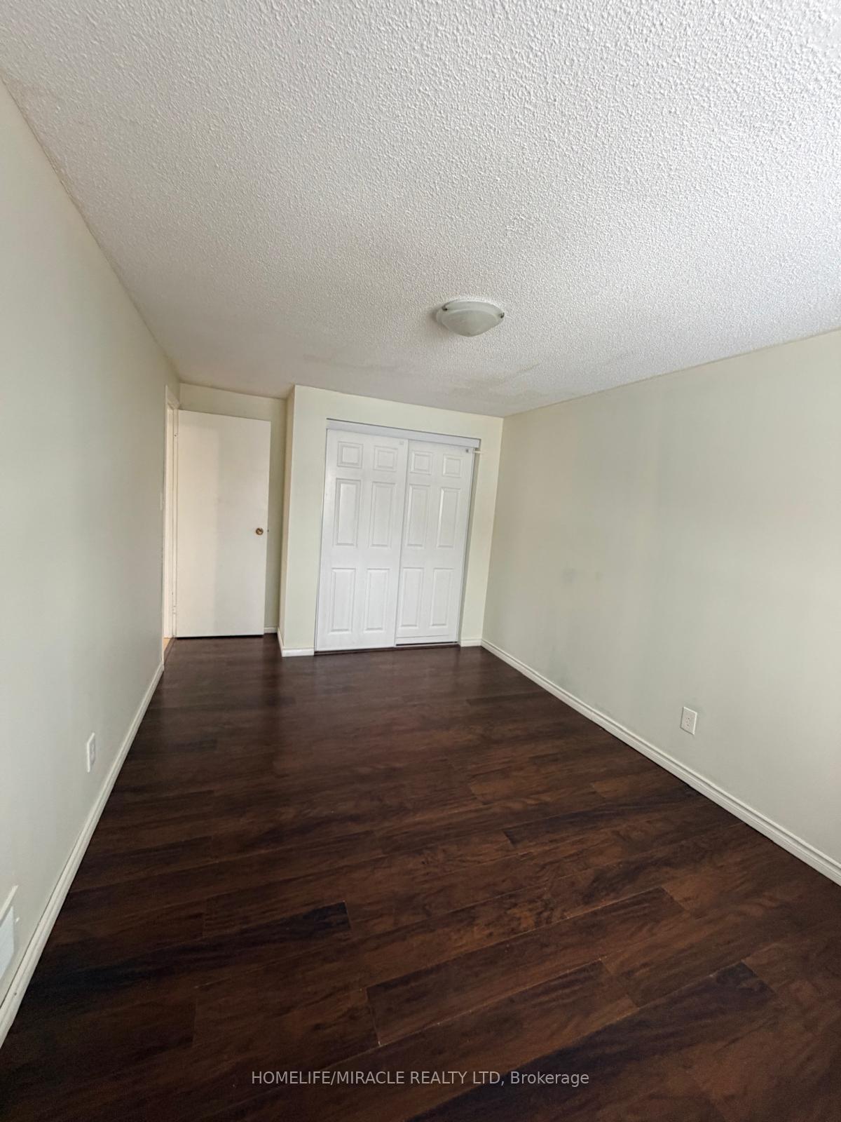 Photo 5 of 1391 Fenelon Crescent, Oshawa, Lakeview — HOMEH