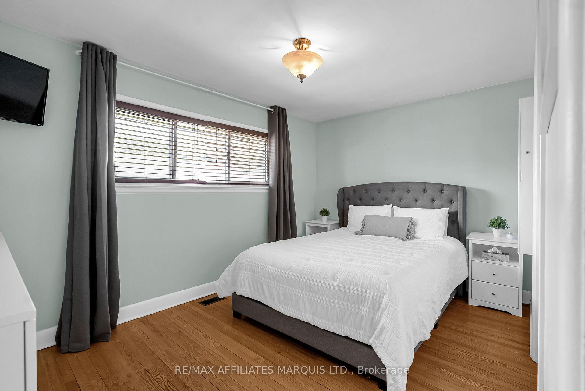 Photo 11 of 1211 Princess Street, Cornwall — HOMEH