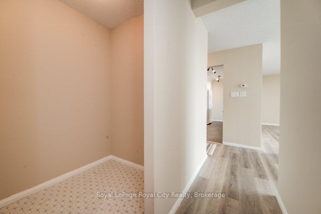 Photo 13 of Unit 602, 19 Woodlawn Road E, Guelph, Riverside Park — HOMEH
