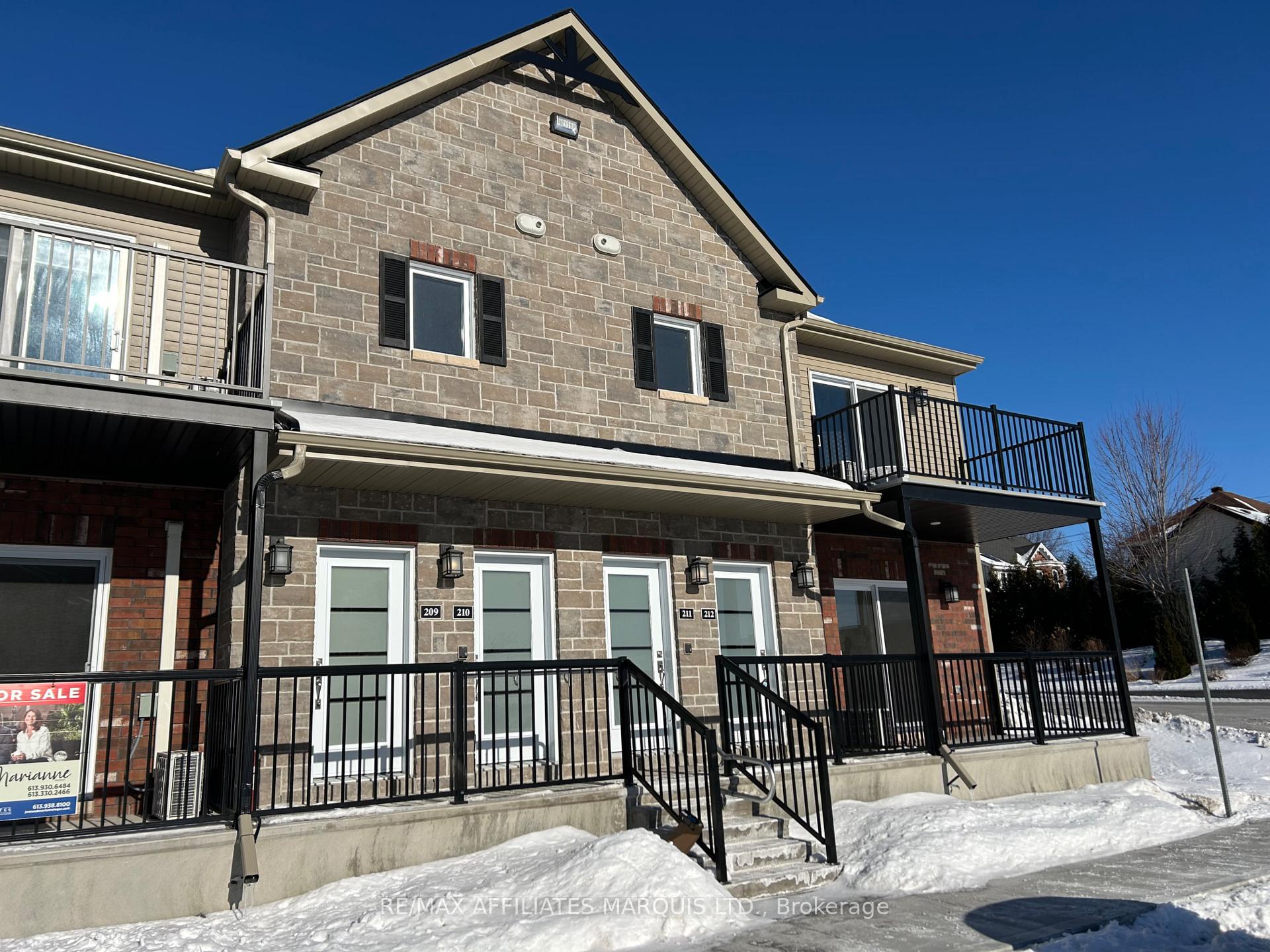 Photo 5 of Unit 212, 229 Water Street E, Cornwall — HOMEH