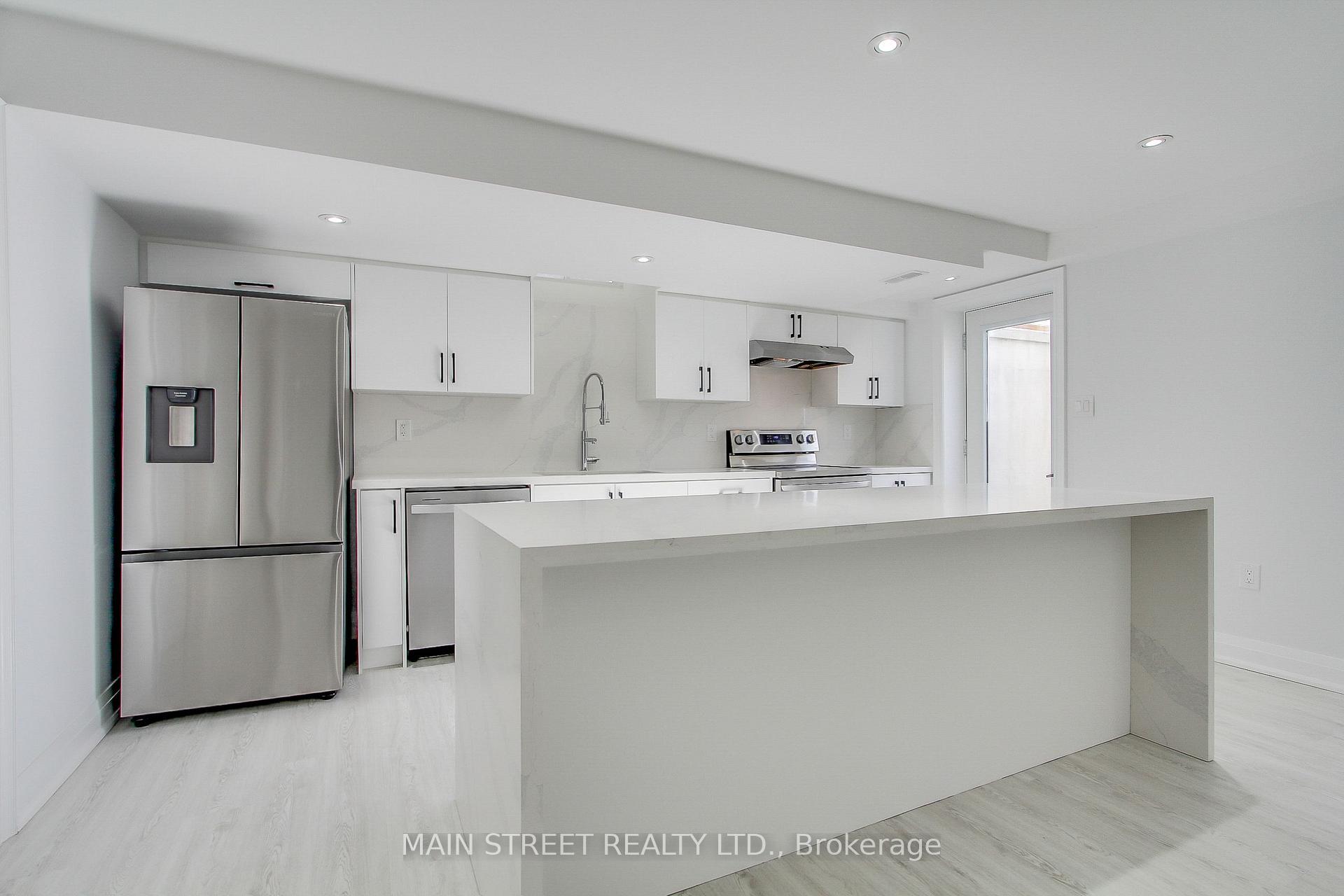 Photo 4 of 93 Haskins Crescent, Georgina, Keswick South — HOMEH