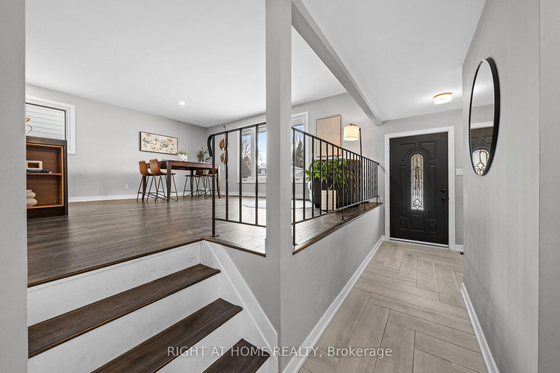 Photo 3 of 12 Butterfield Road, Ottawa, Munster — HOMEH