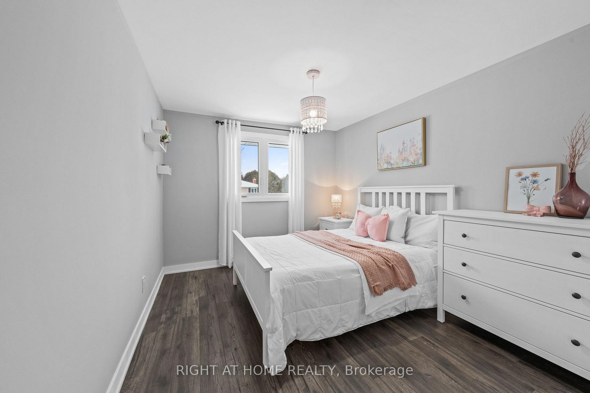 Photo 9 of 12 Butterfield Road, Ottawa, Munster — HOMEH