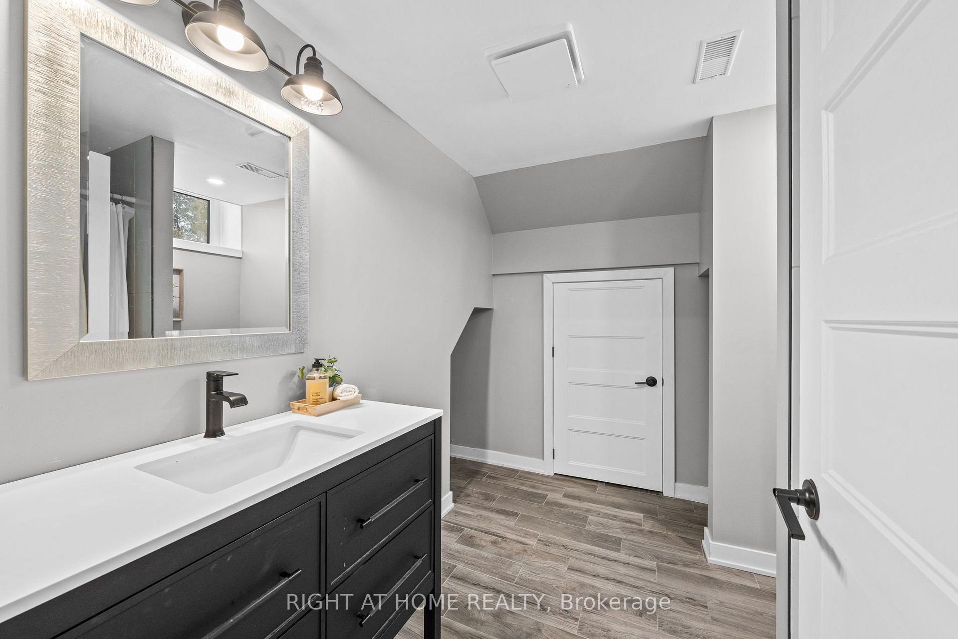 Photo 28 of 12 Butterfield Road, Ottawa, Munster — HOMEH