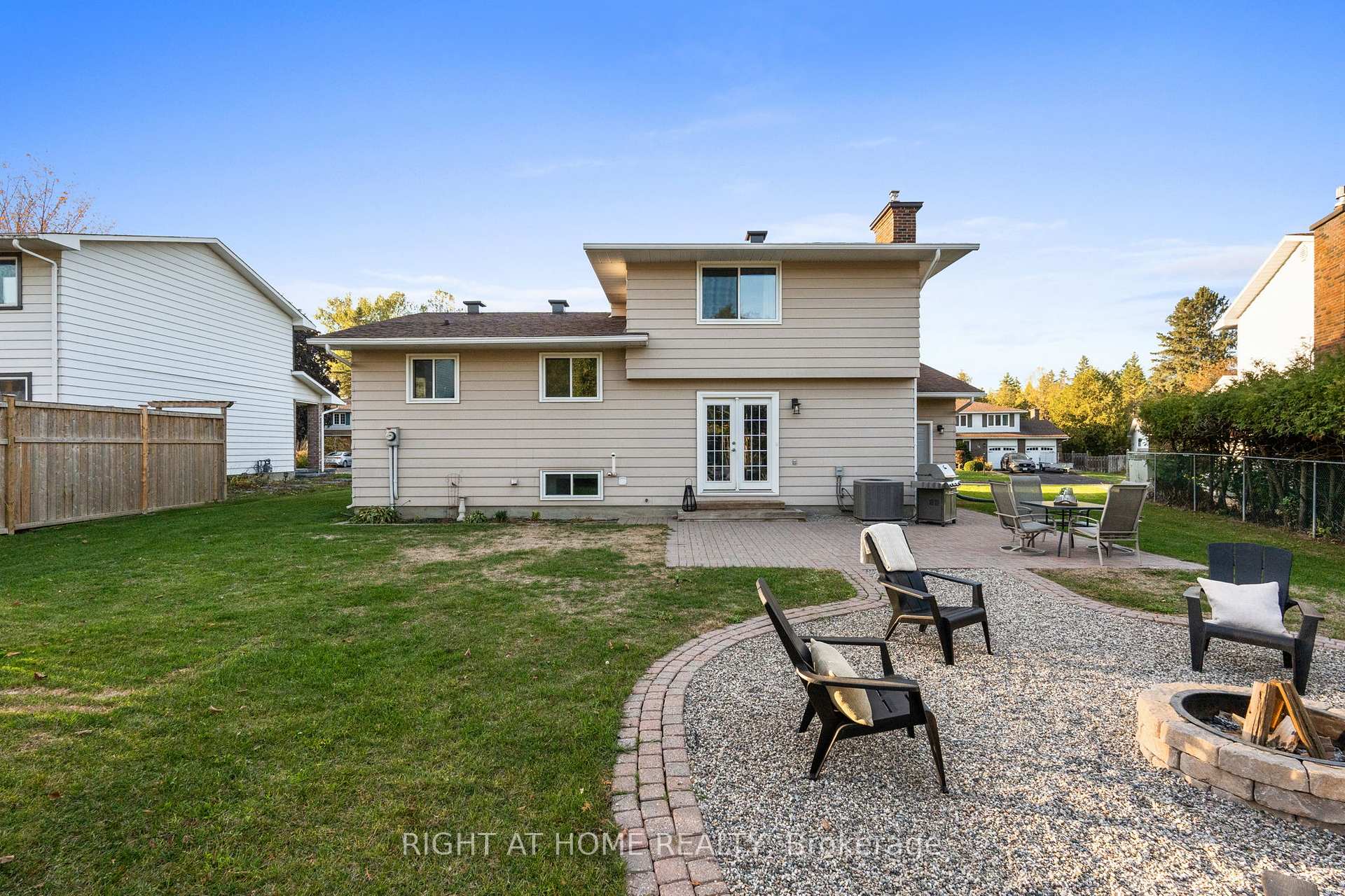 Photo 43 of 12 Butterfield Road, Ottawa, Munster — HOMEH