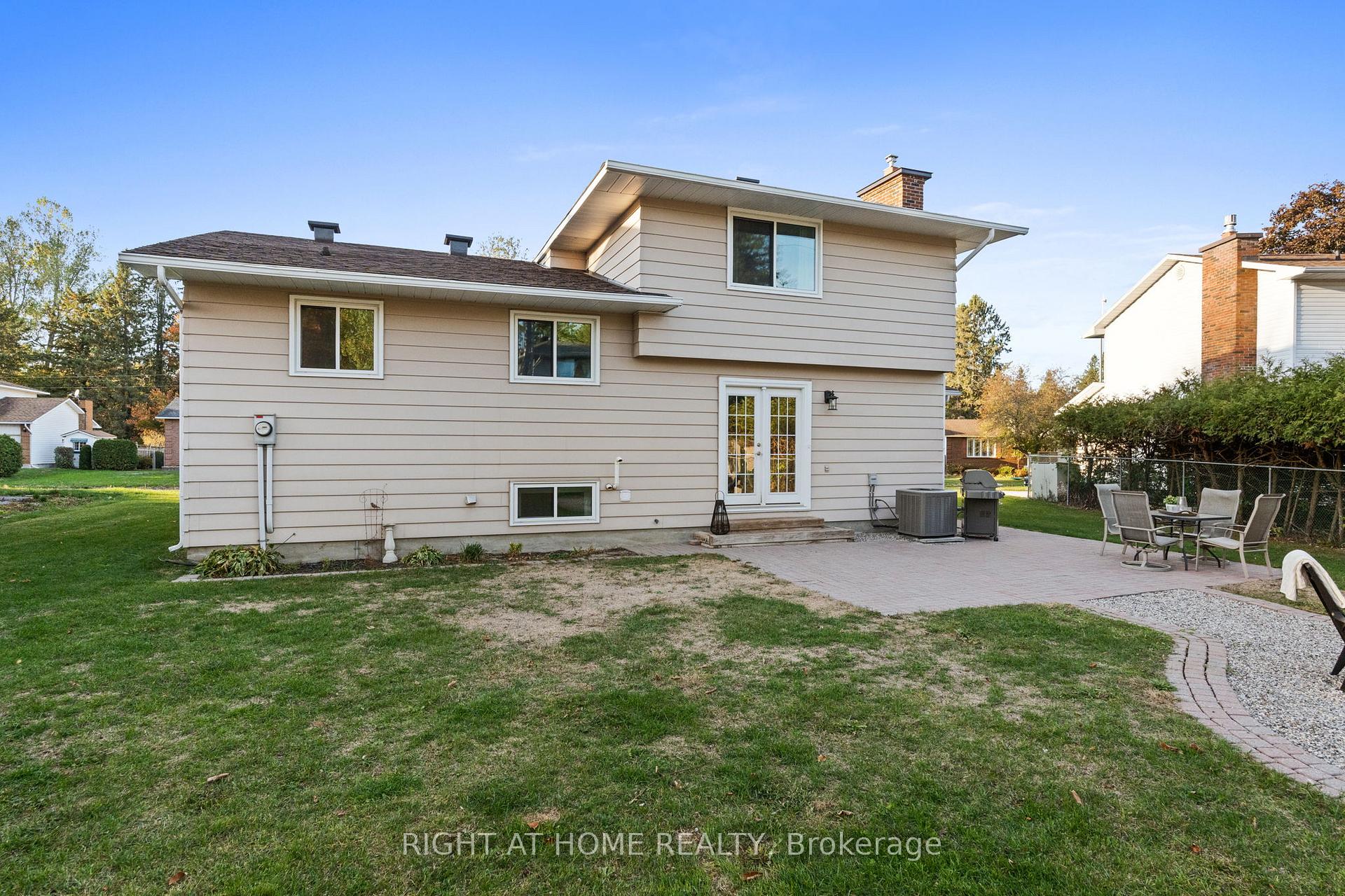 Photo 26 of 12 Butterfield Road, Ottawa, Munster — HOMEH