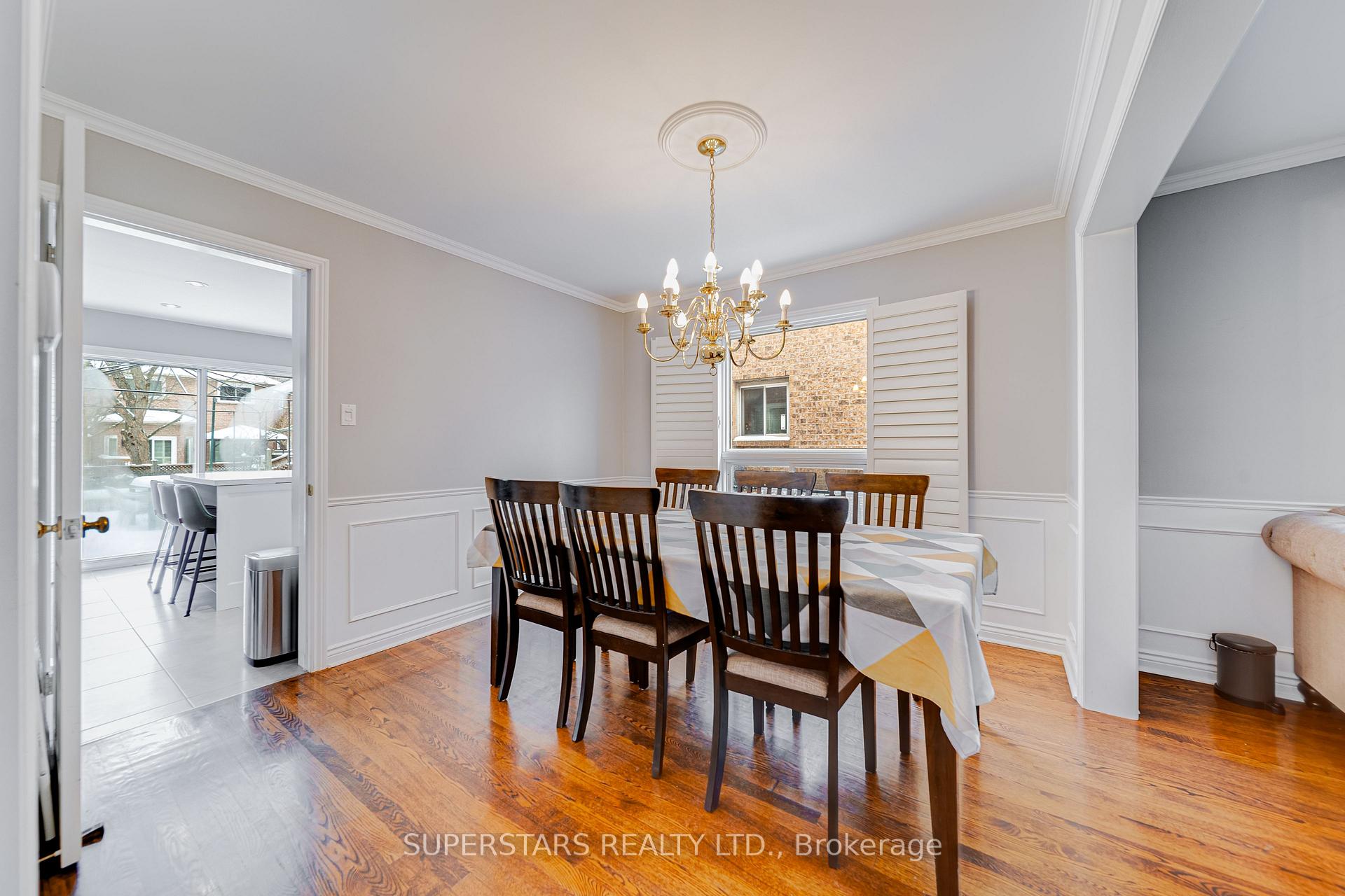 Photo 22 of 363 Pickering Crescent, Newmarket, Gorham-College Manor — HOMEH