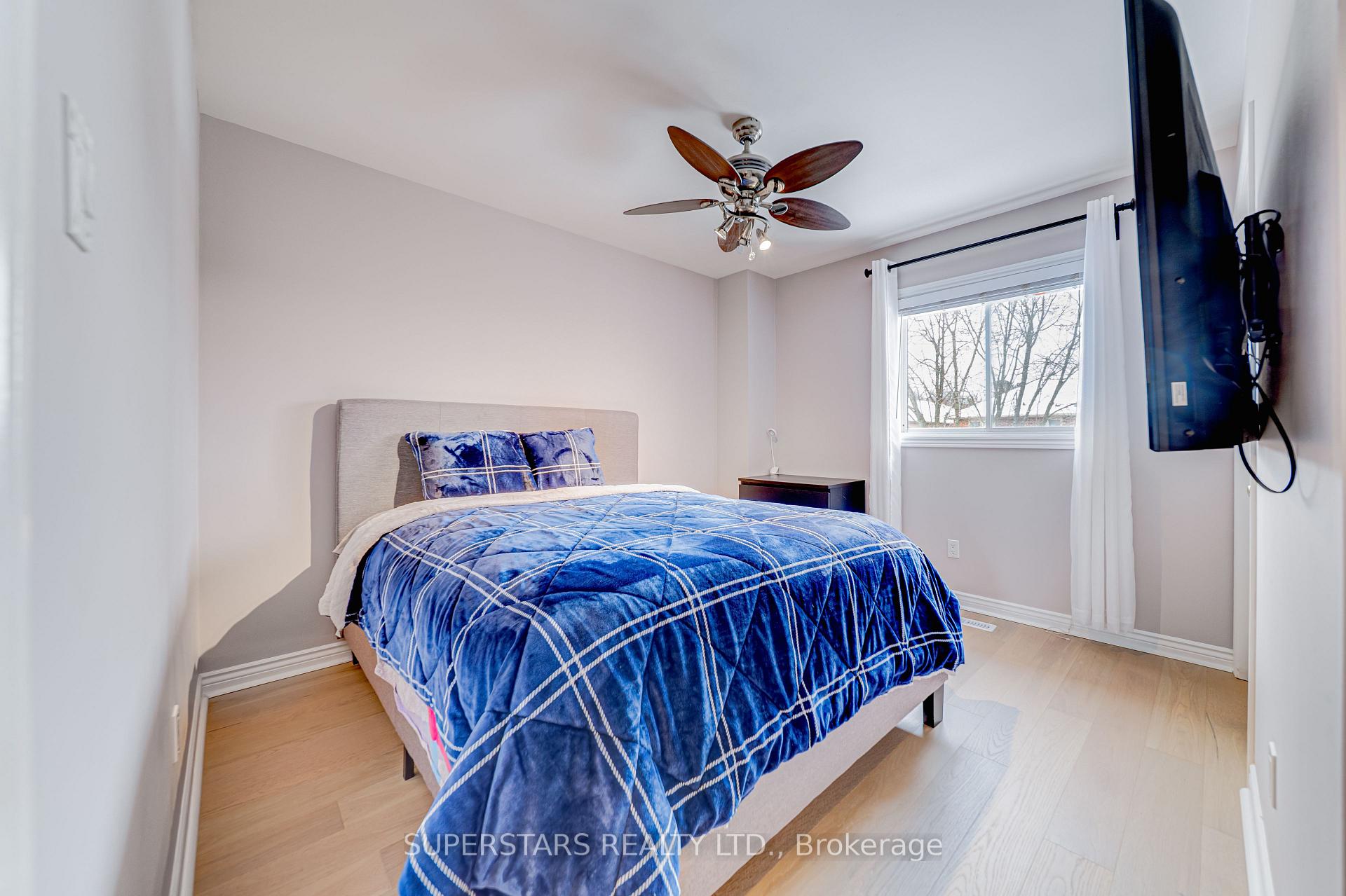 Photo 10 of 363 Pickering Crescent, Newmarket, Gorham-College Manor — HOMEH