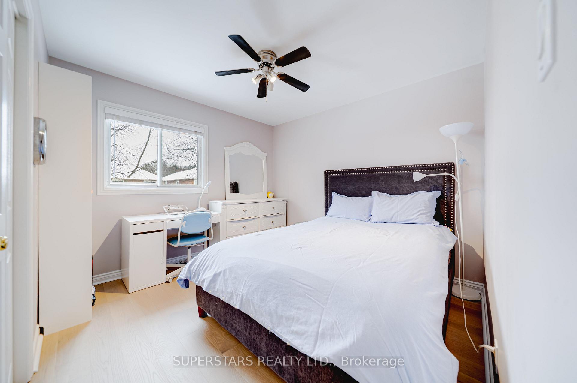 Photo 11 of 363 Pickering Crescent, Newmarket, Gorham-College Manor — HOMEH