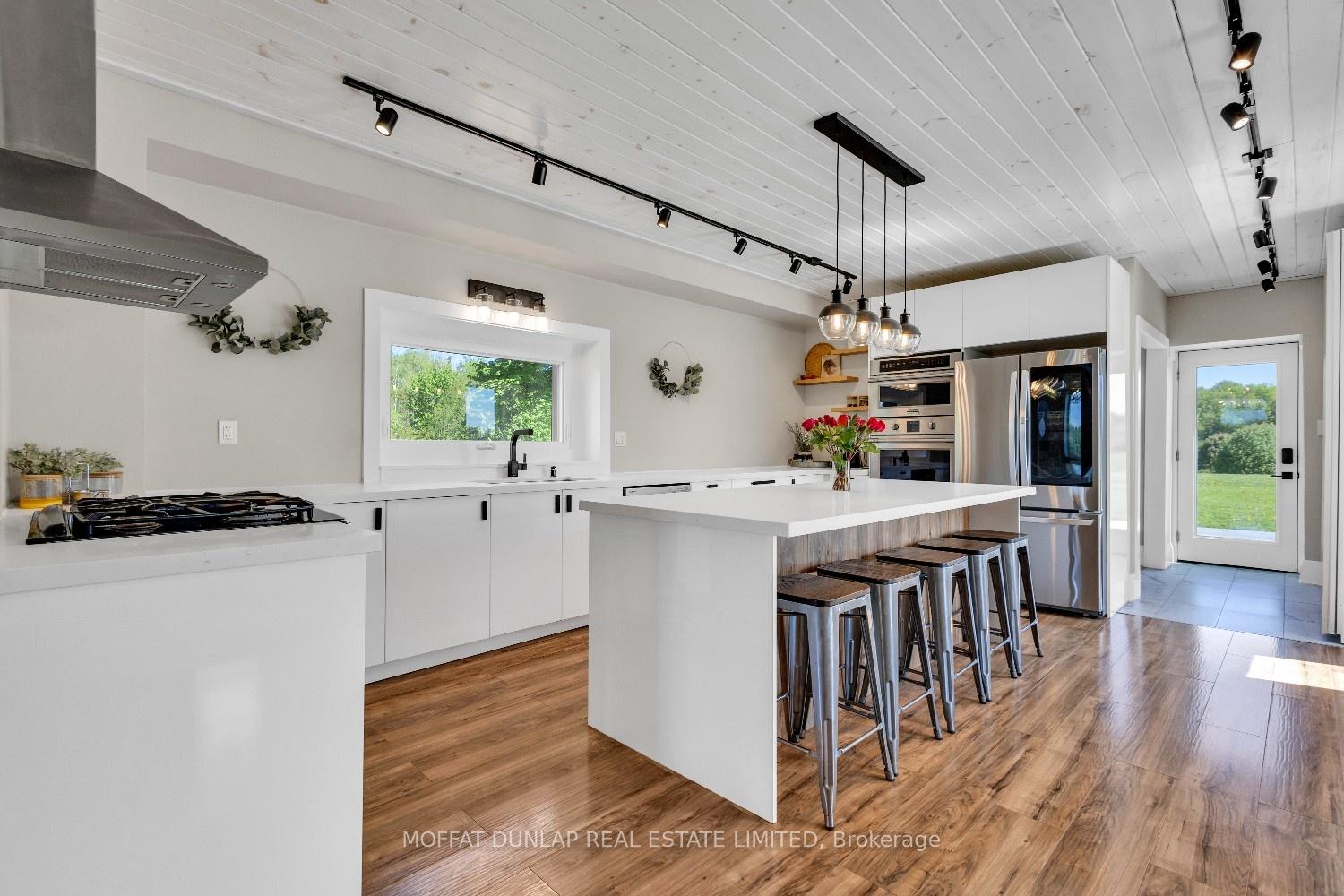 Photo 3 of 18161 Heart Lake Road, Caledon, Rural Caledon — HOMEH