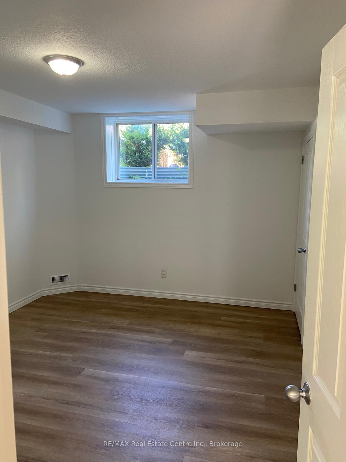 Photo 4 of Unit 3B, 32 Elmsdale Drive, Kitchener — HOMEH