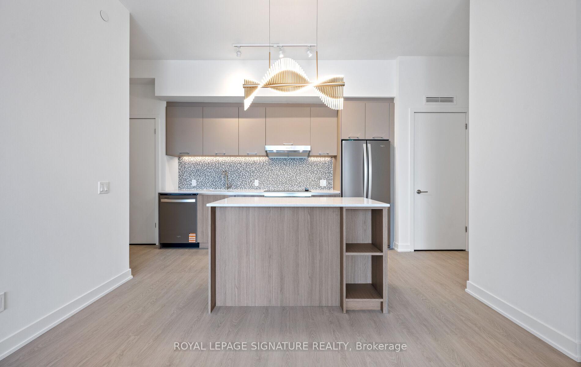 Photo 3 of Unit 534, 8188 Yonge Street, Vaughan, Uplands — HOMEH