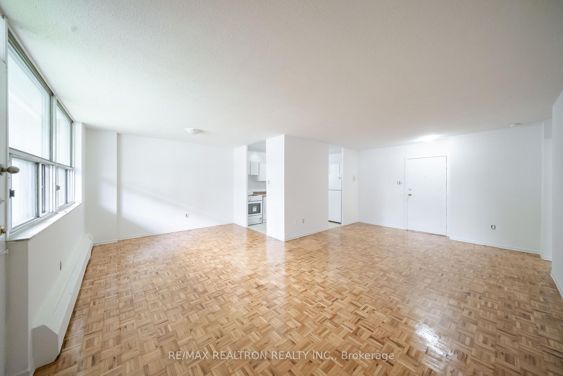 Front of Unit 811, 5 Glamorgan Avenue