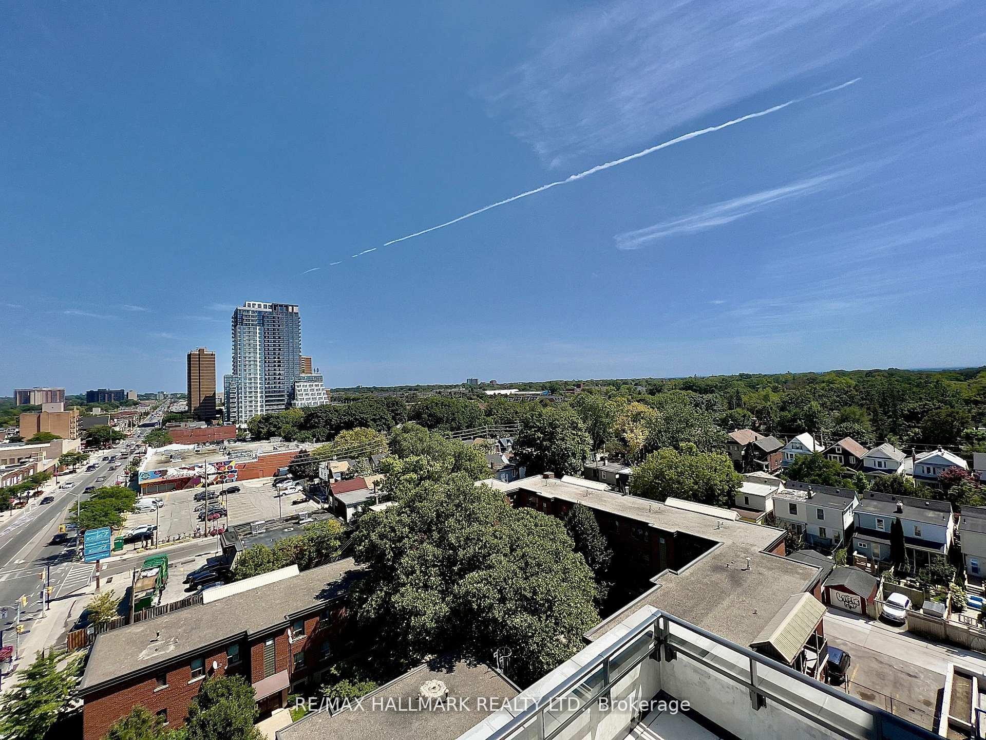 Photo 5 of Unit 905, 2369 Danforth Avenue, Toronto, East End-Danforth — HOMEH