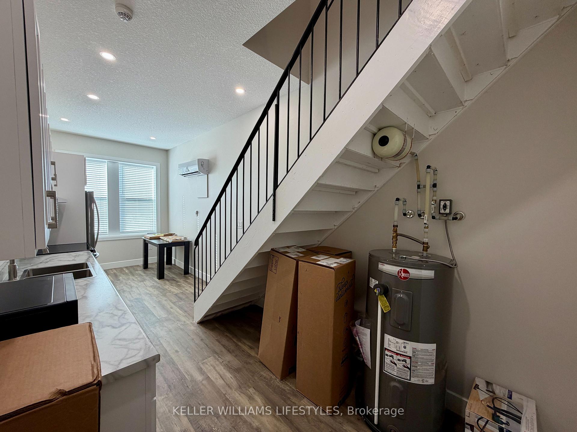 Photo 7 of Unit 1, 537 Talbot Street, St. Thomas — HOMEH