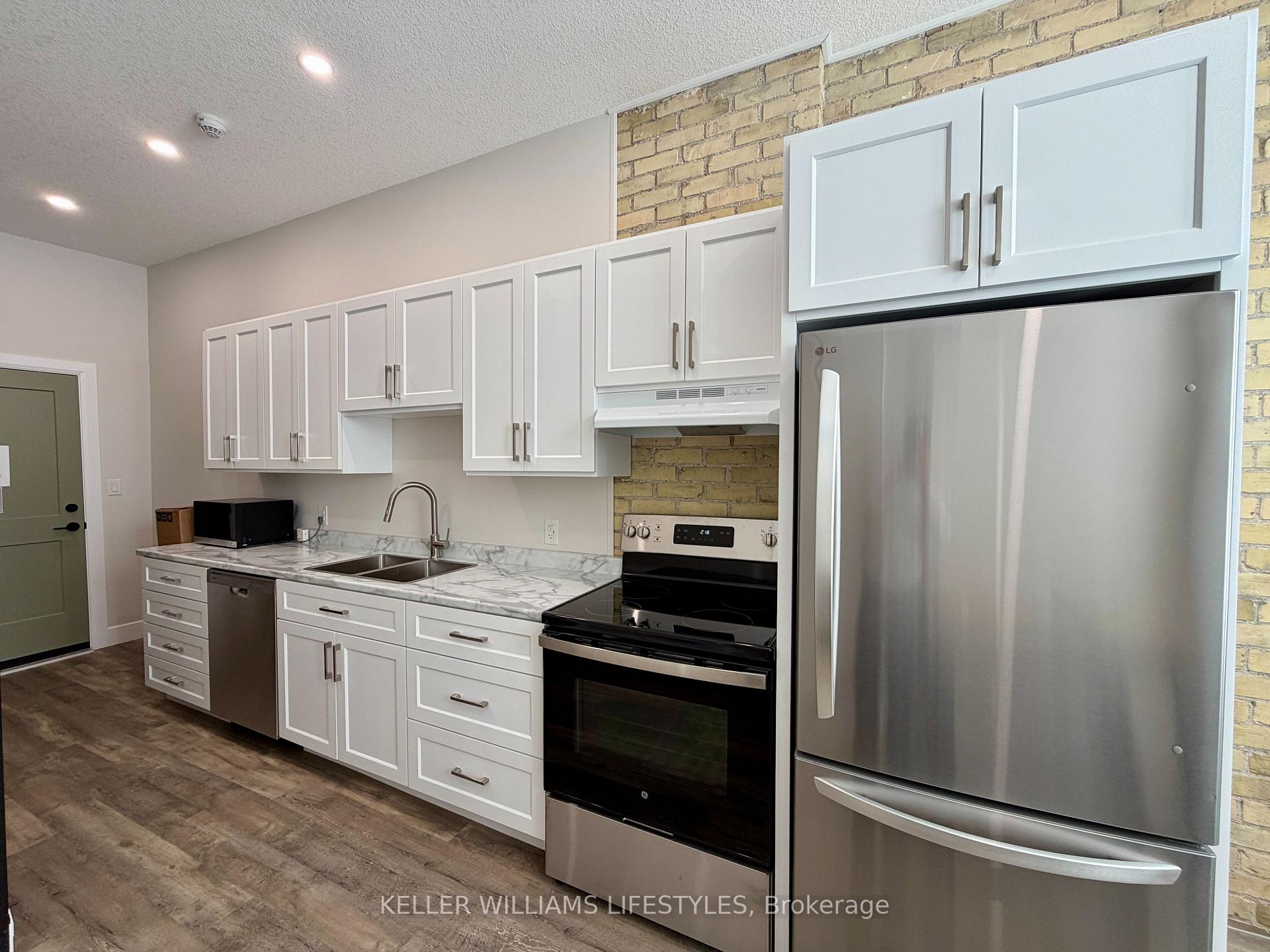 Photo 11 of Unit 1, 537 Talbot Street, St. Thomas — HOMEH