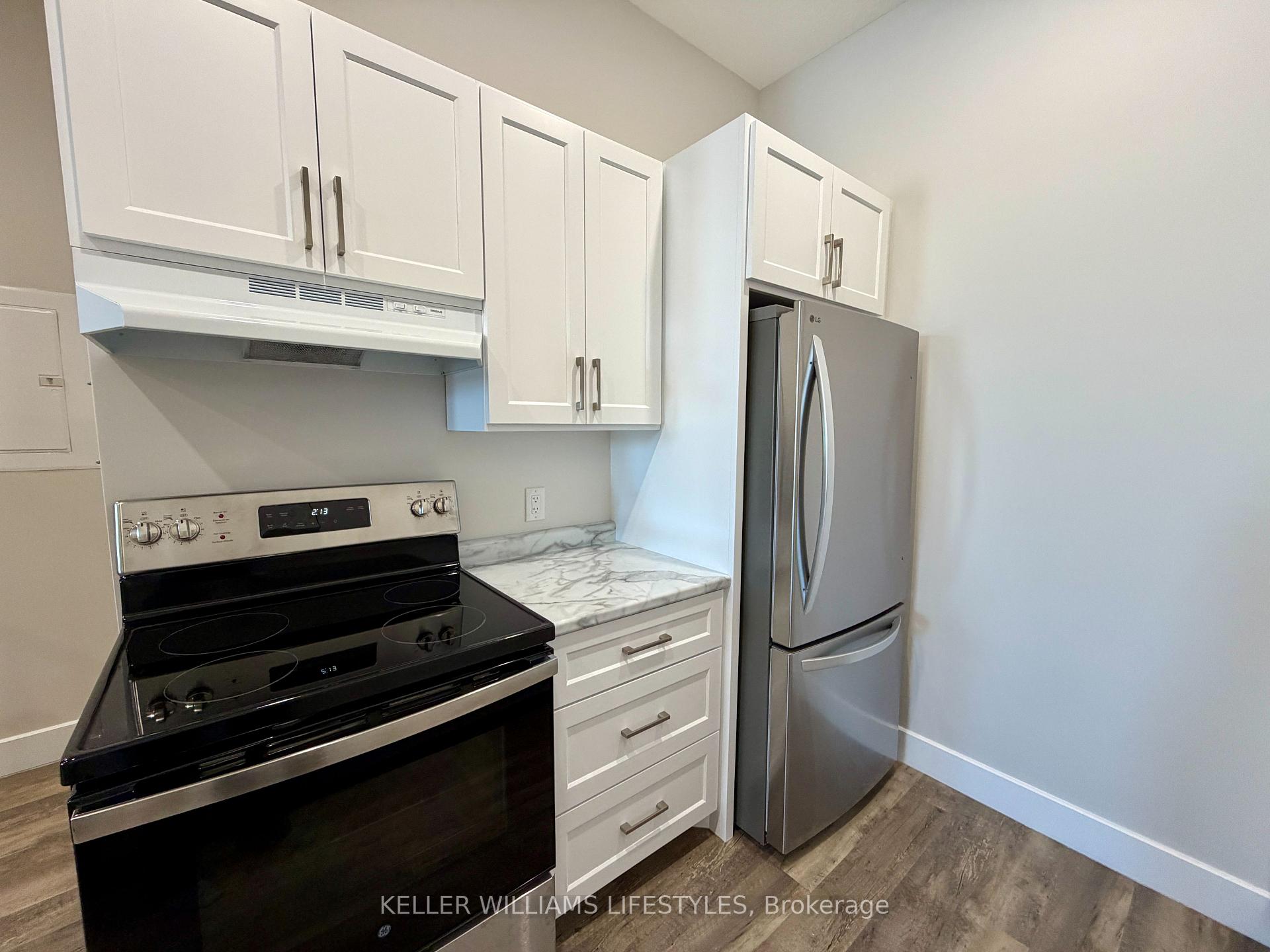 Photo 11 of Unit 3, 537 Talbot Street, St. Thomas — HOMEH