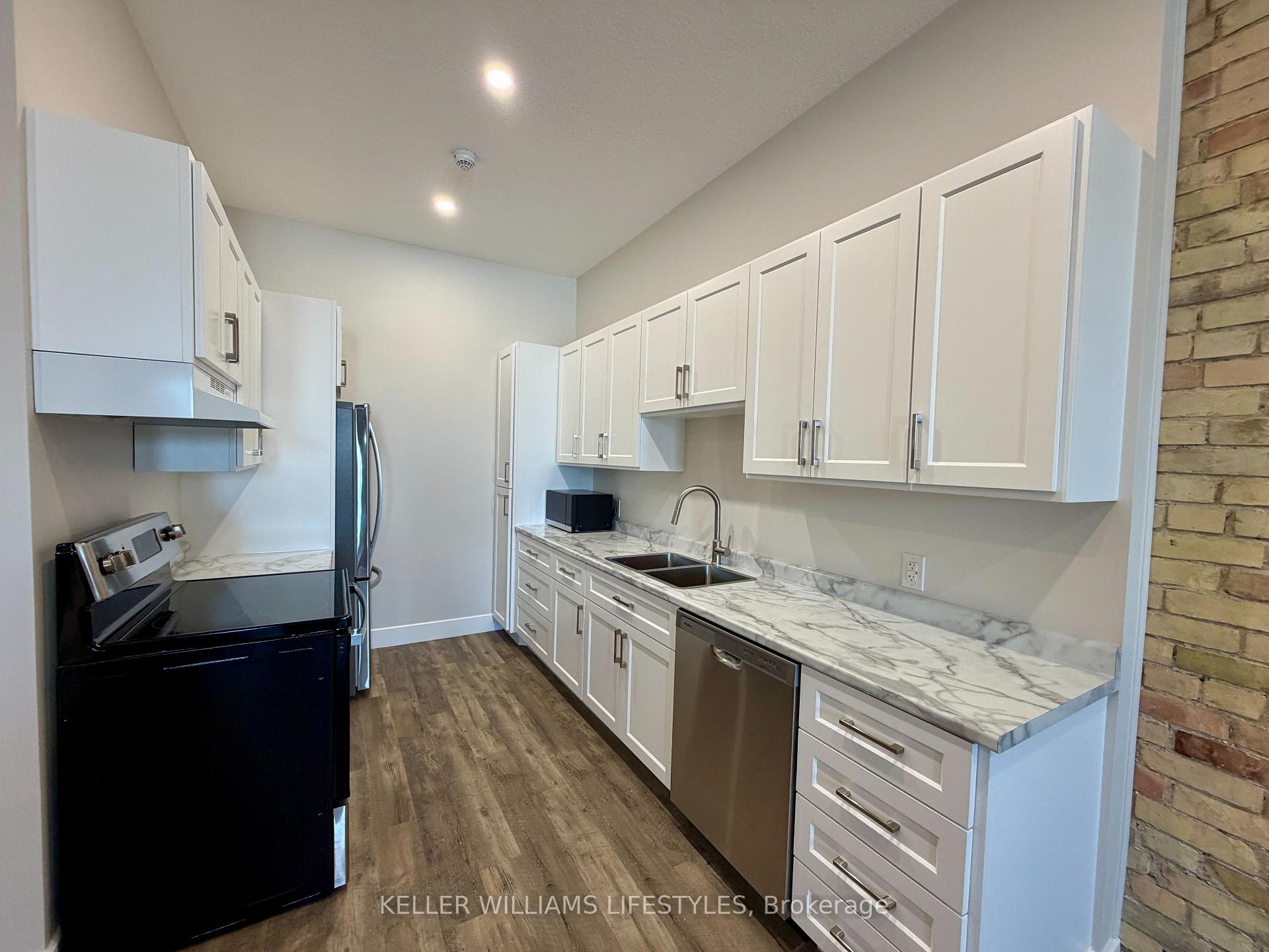 Photo 12 of Unit 3, 537 Talbot Street, St. Thomas — HOMEH