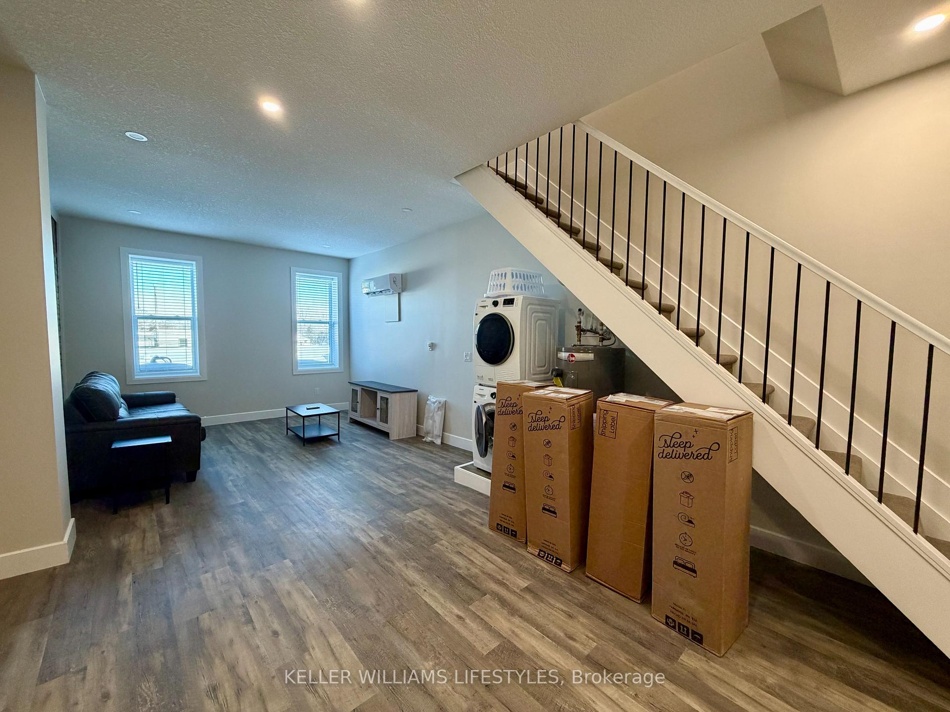 Photo 14 of Unit 3, 537 Talbot Street, St. Thomas — HOMEH