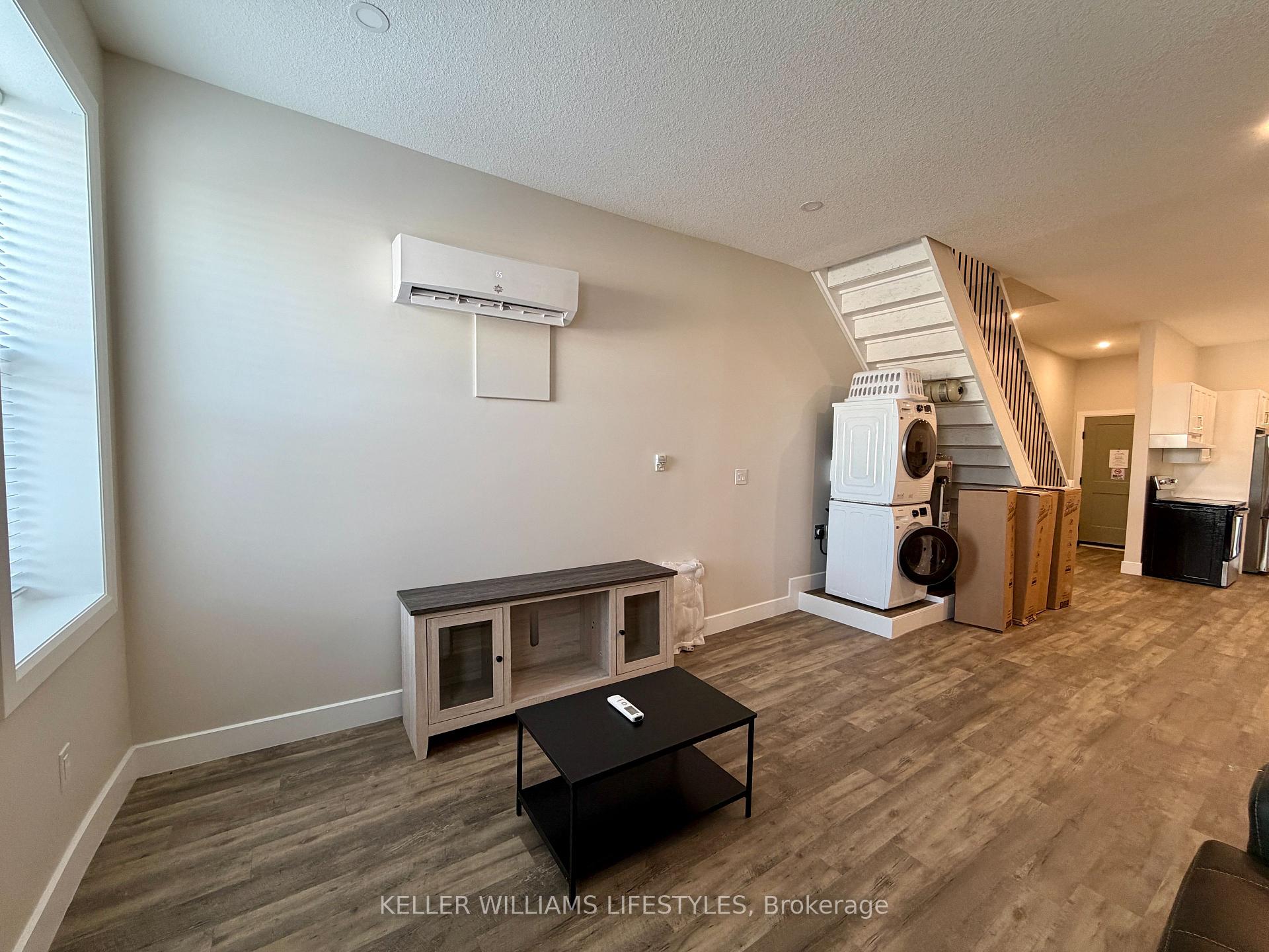 Photo 16 of Unit 3, 537 Talbot Street, St. Thomas — HOMEH