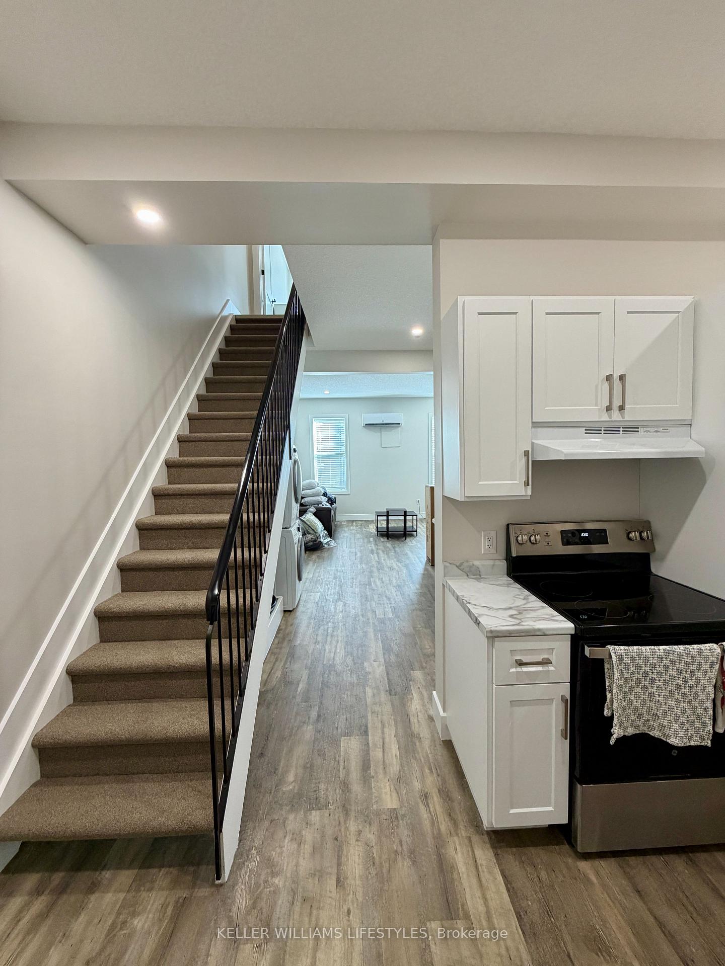 Photo 9 of Unit 6, 537 Talbot Street, St. Thomas — HOMEH