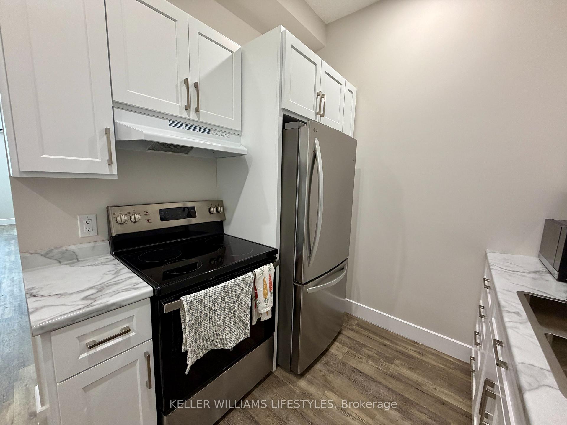 Photo 12 of Unit 6, 537 Talbot Street, St. Thomas — HOMEH