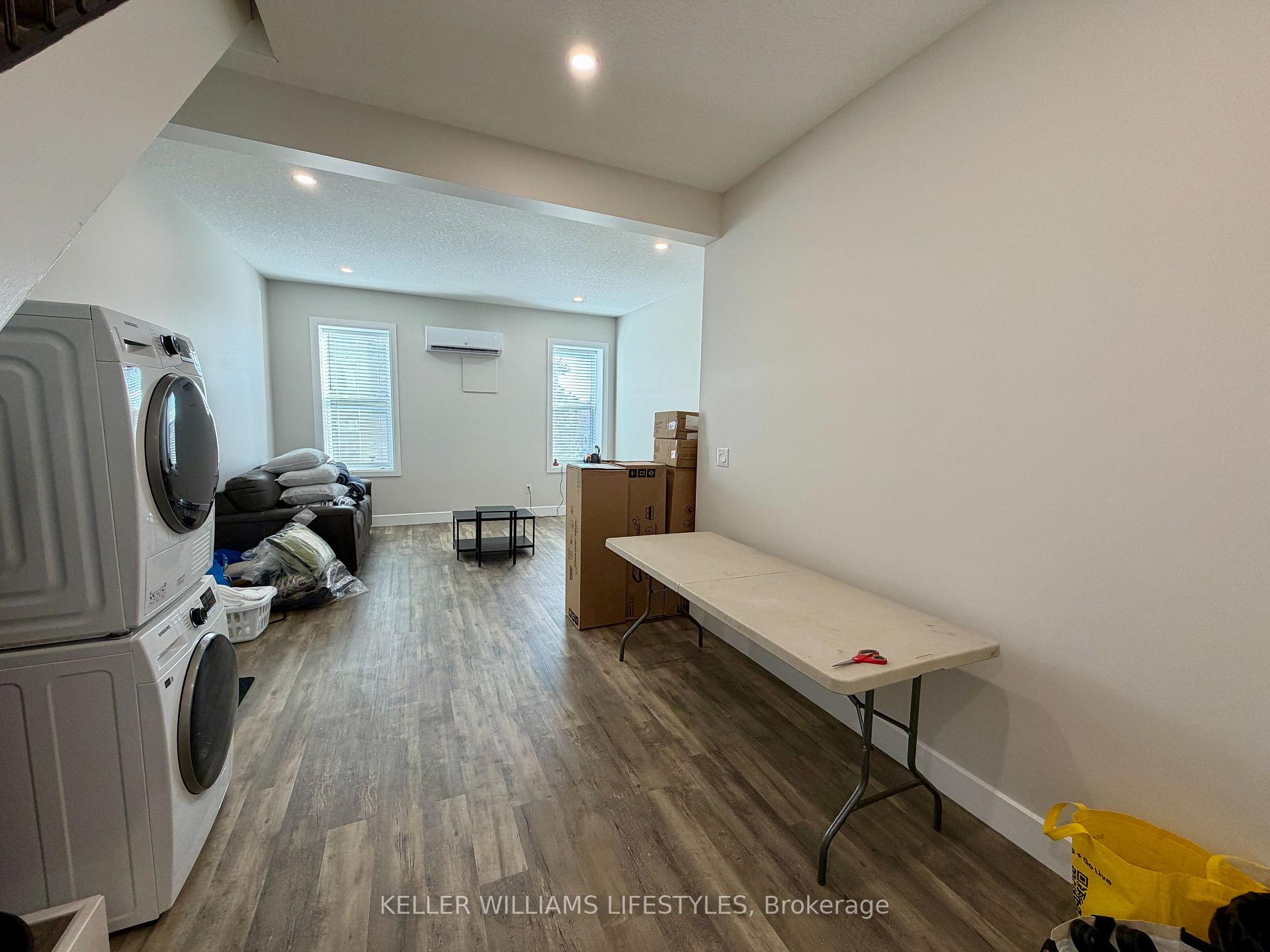 Photo 13 of Unit 6, 537 Talbot Street, St. Thomas — HOMEH