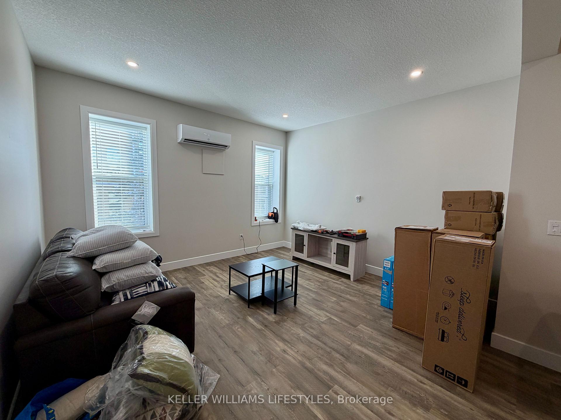 Photo 14 of Unit 6, 537 Talbot Street, St. Thomas — HOMEH