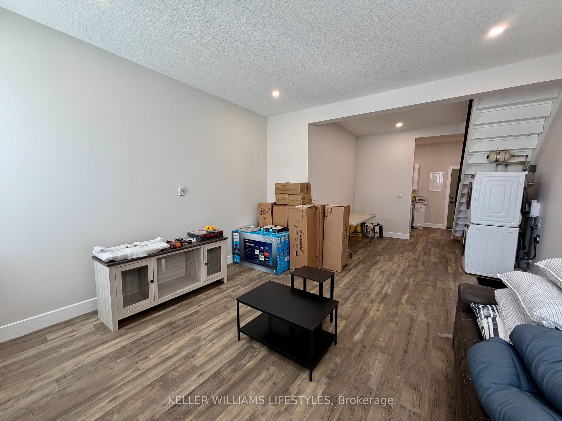 Photo 15 of Unit 6, 537 Talbot Street, St. Thomas — HOMEH