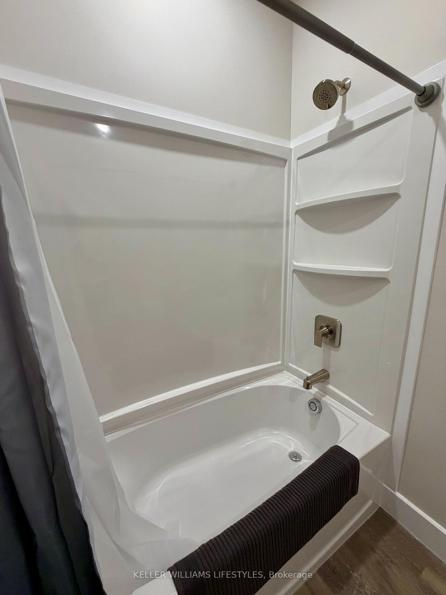 Photo 21 of Unit 6, 537 Talbot Street, St. Thomas — HOMEH